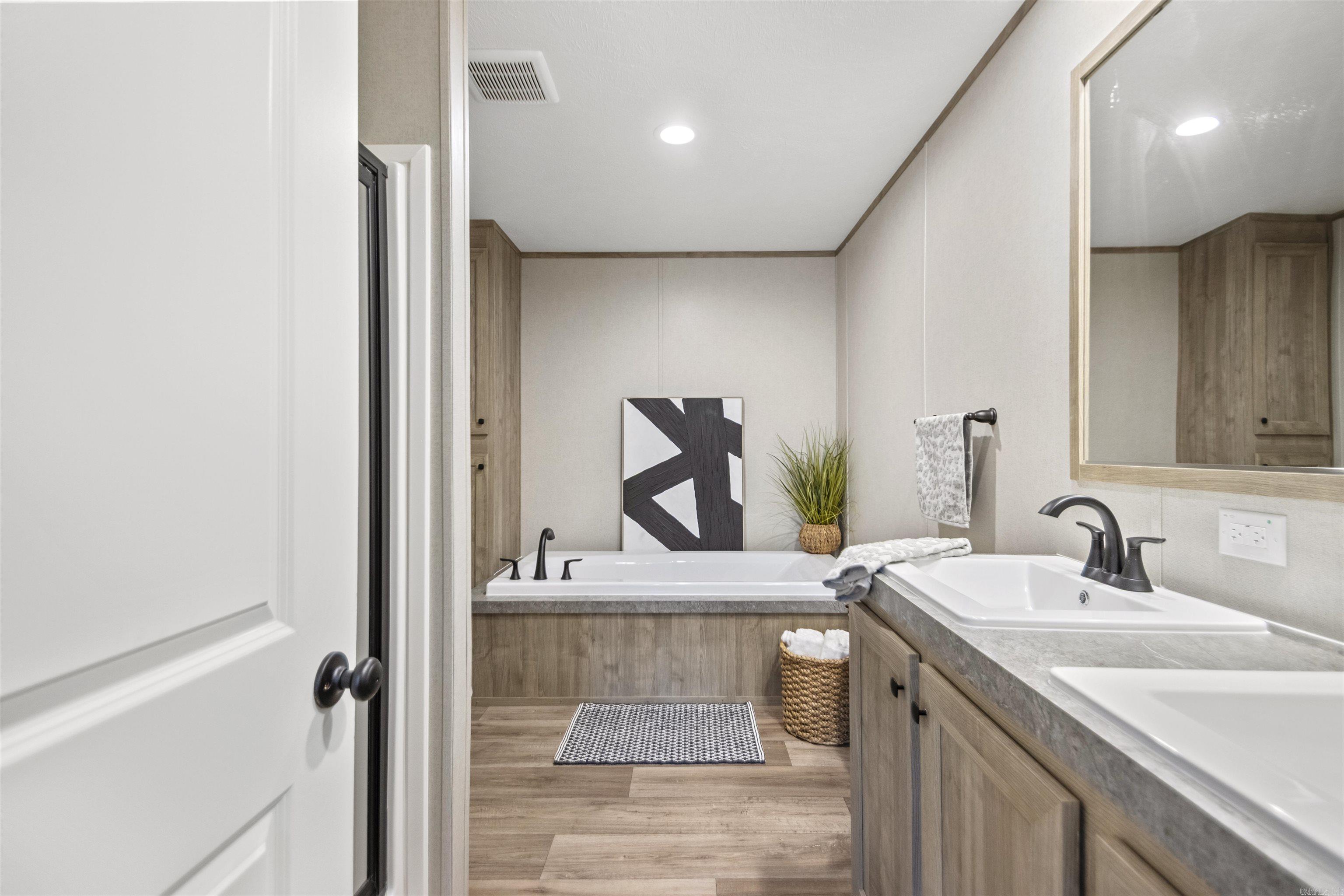 MOUNTAIN PINE ESTATES - Residential
