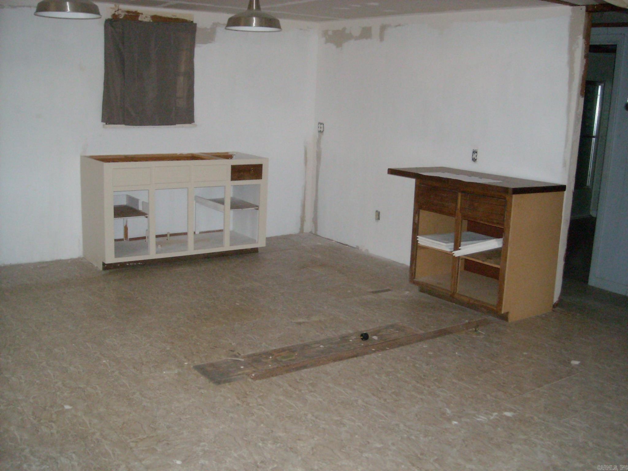 SCHOOL -STRONG - Residential