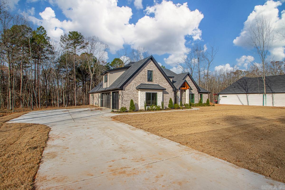 AVILLA MANOR - Residential