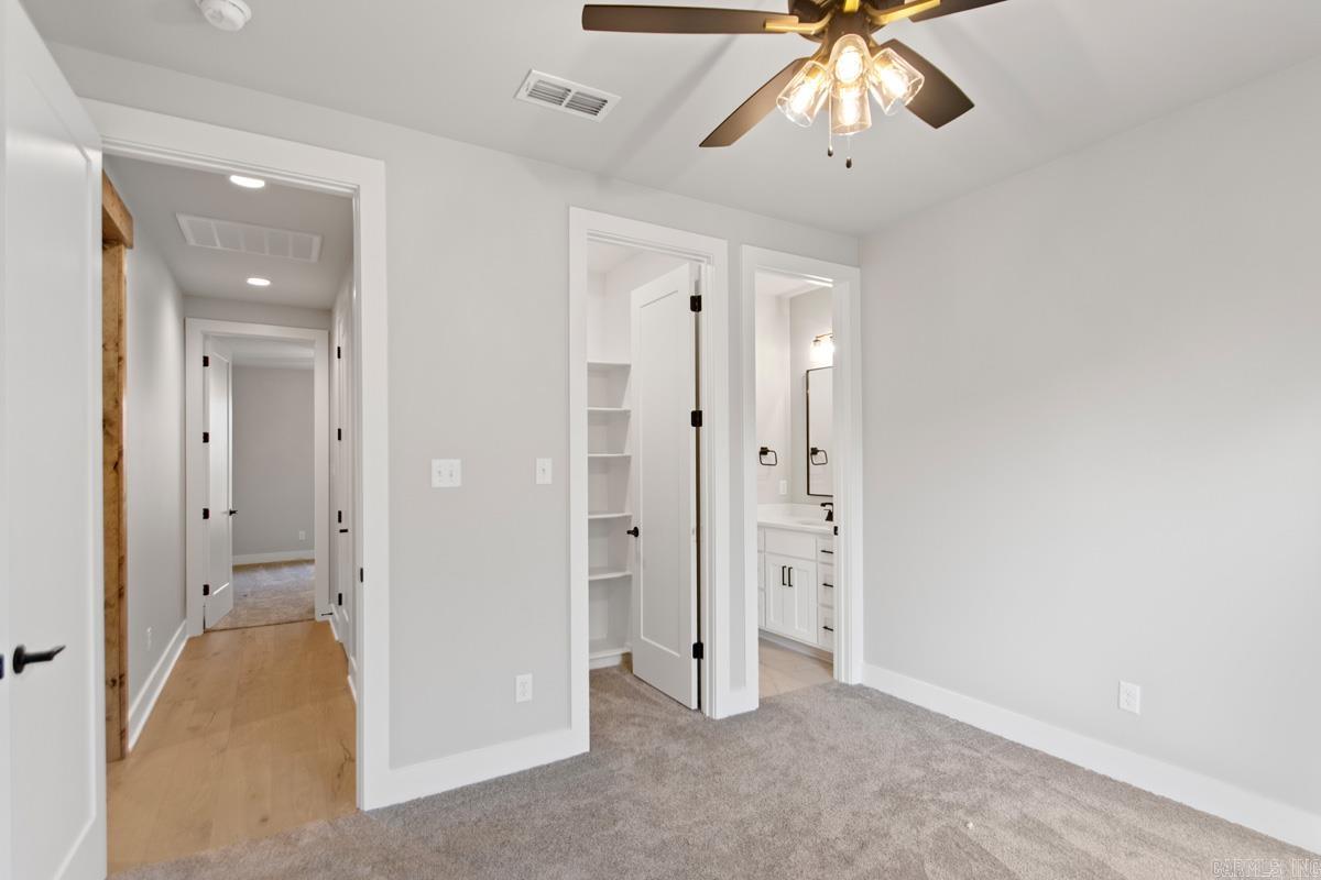 AVILLA MANOR - Residential