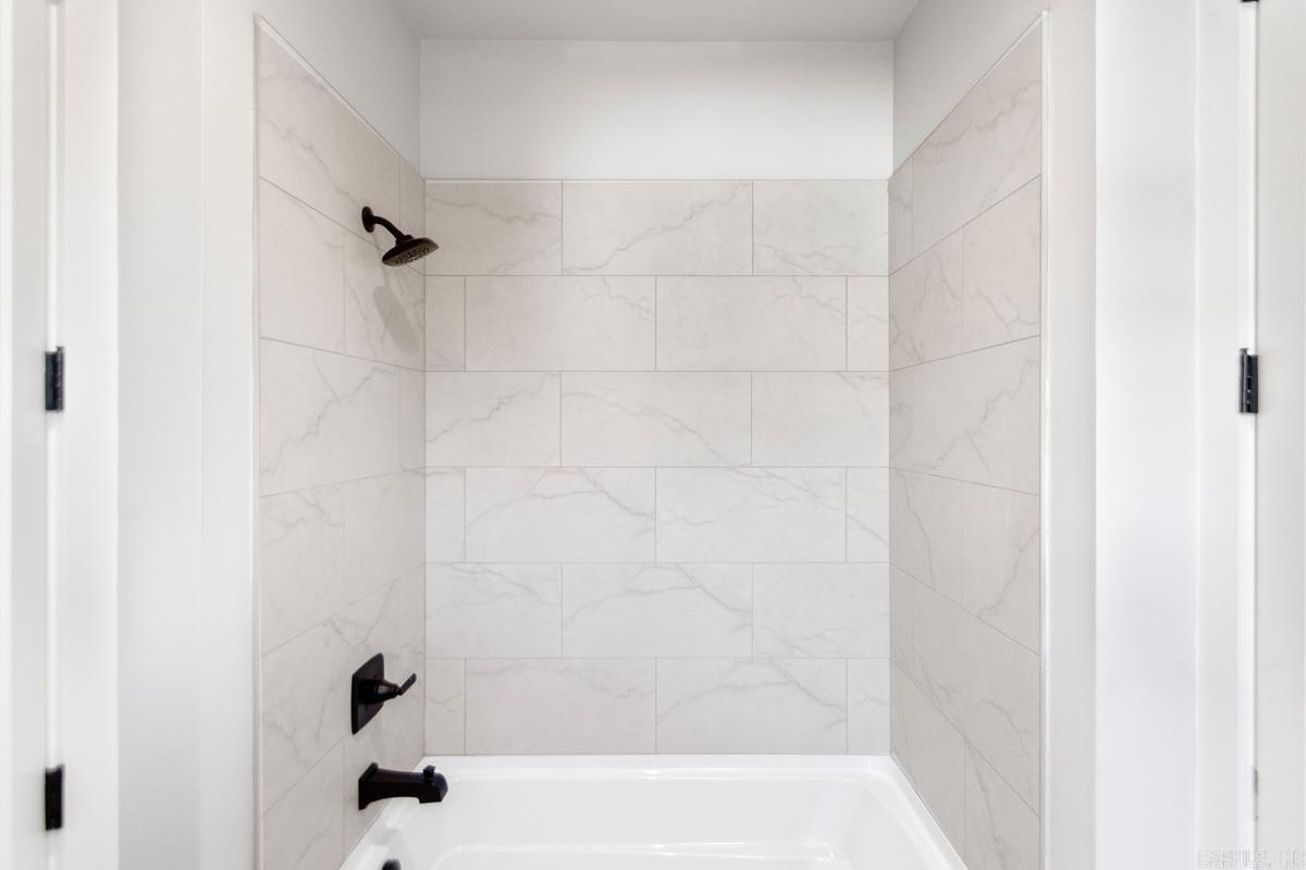 AVILLA MANOR - Residential