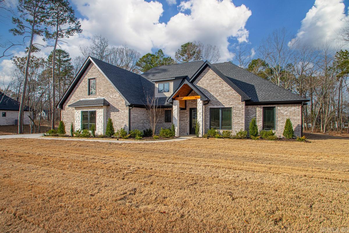 AVILLA MANOR - Residential