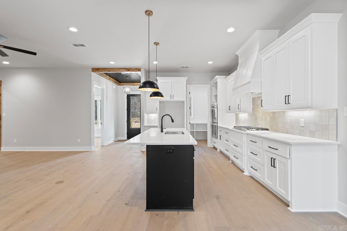 AVILLA MANOR - Residential