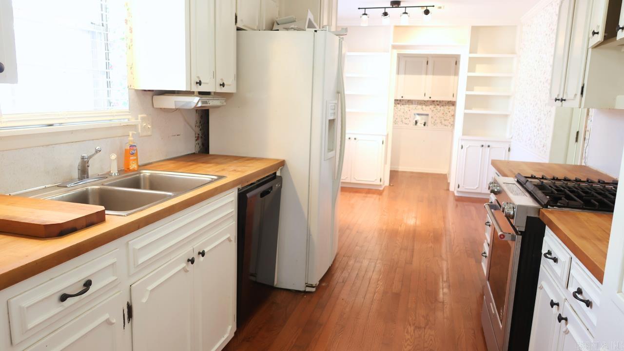 STURBRIDGE - Residential