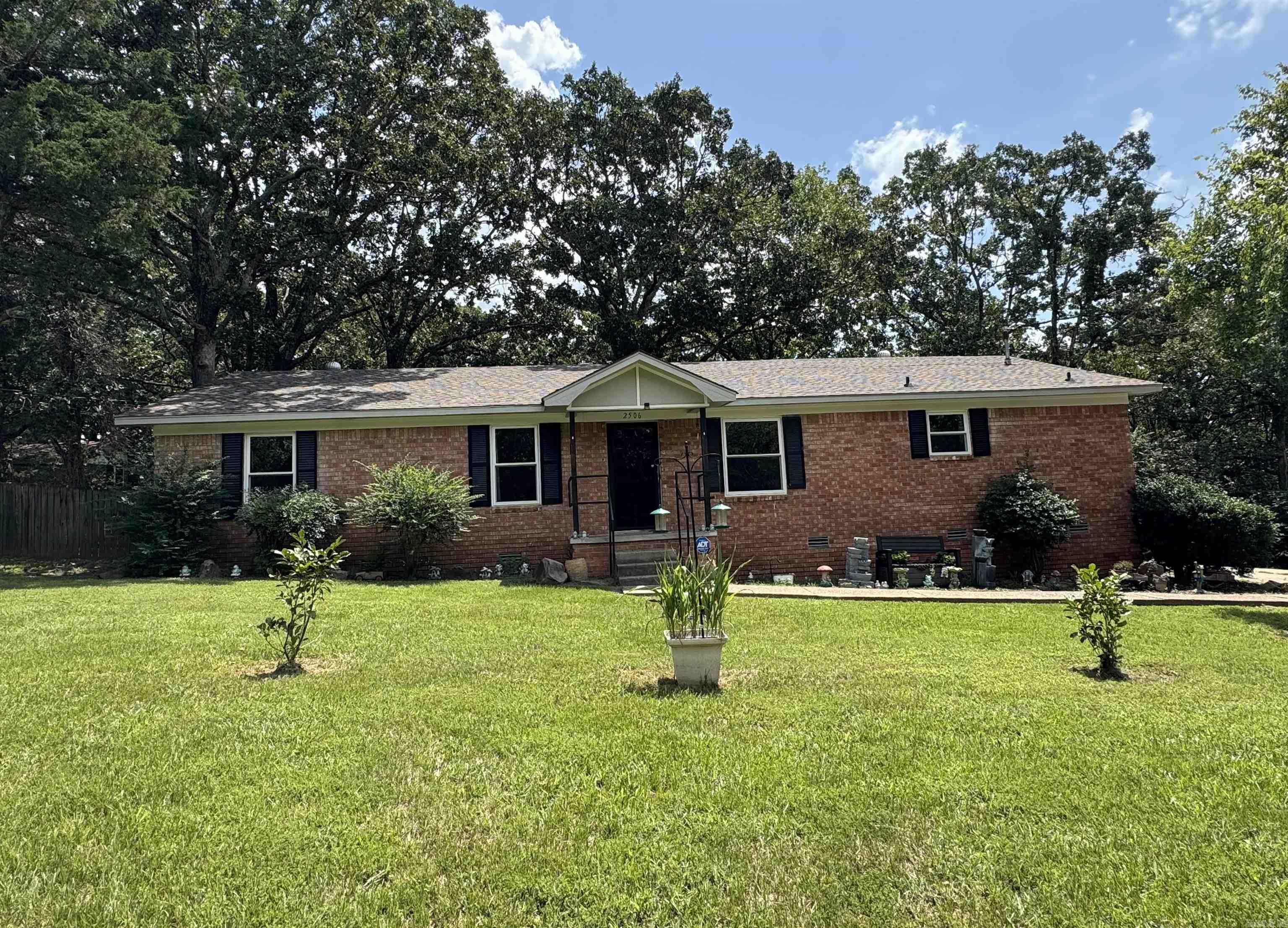 WOODRIDGE - Residential
