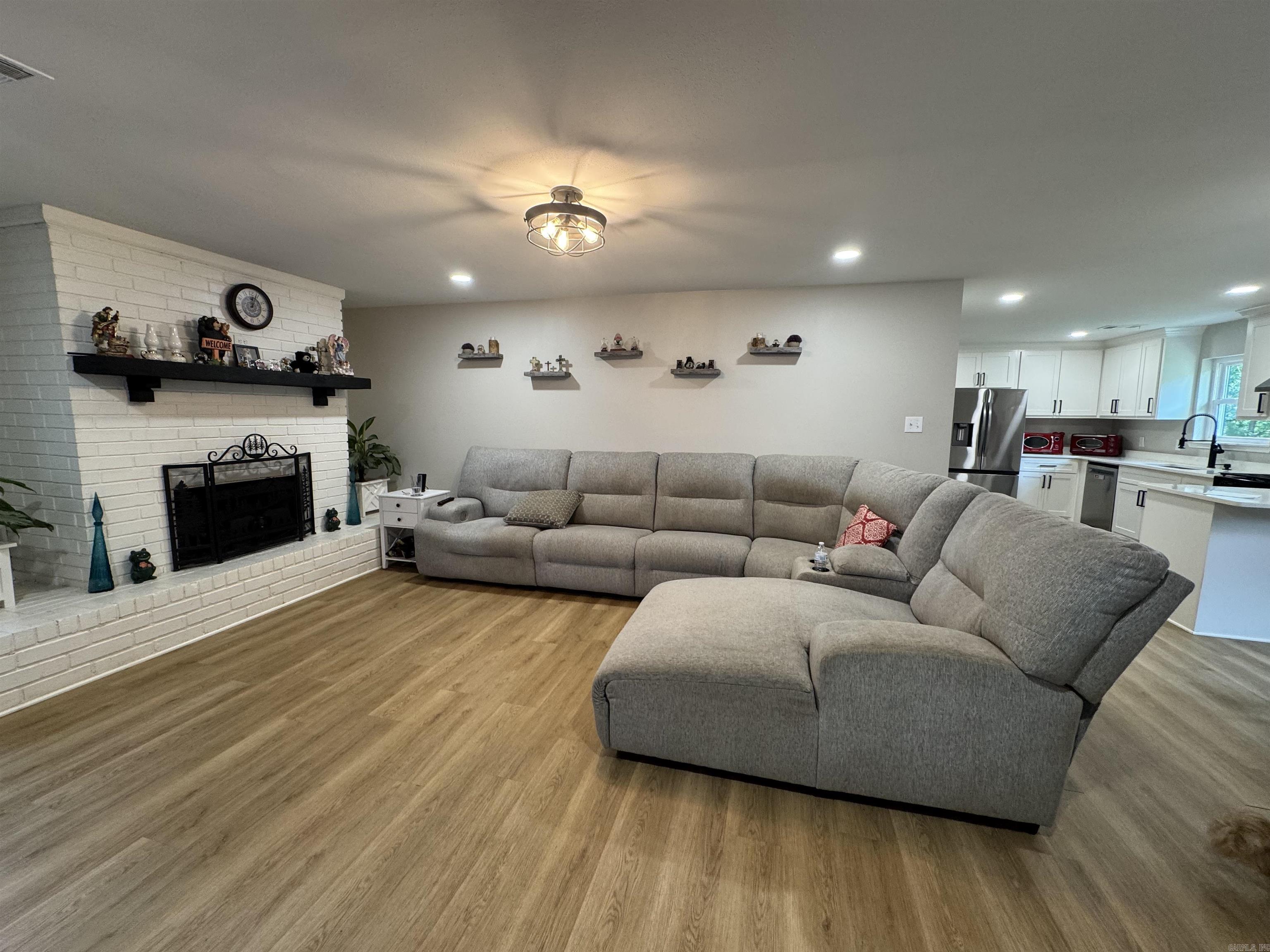 WOODRIDGE - Residential