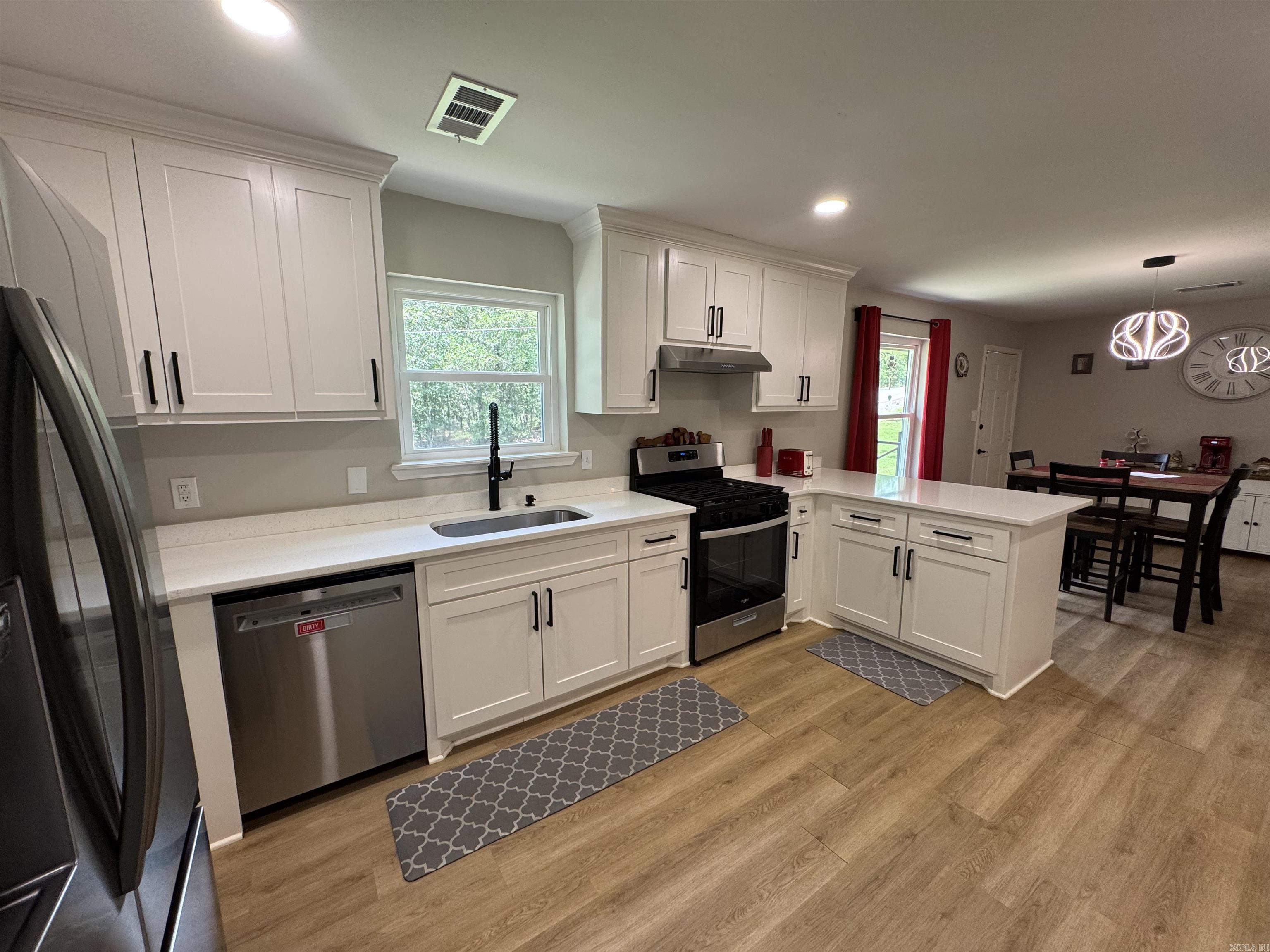 WOODRIDGE - Residential