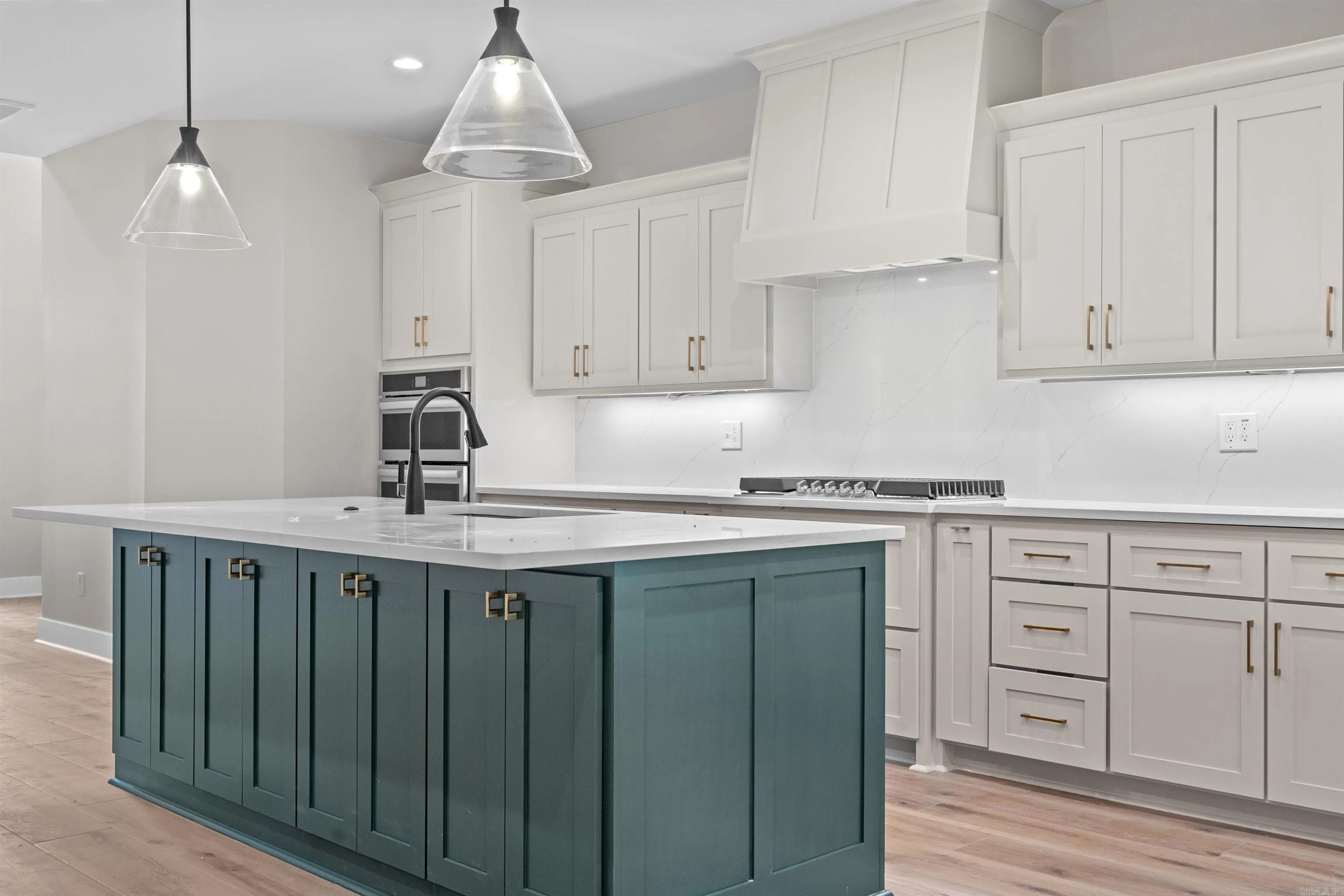 Benton, Arkansas 72019, United States, 4 Bedrooms Bedrooms, ,4 BathroomsBathrooms,Residential,Active,31681