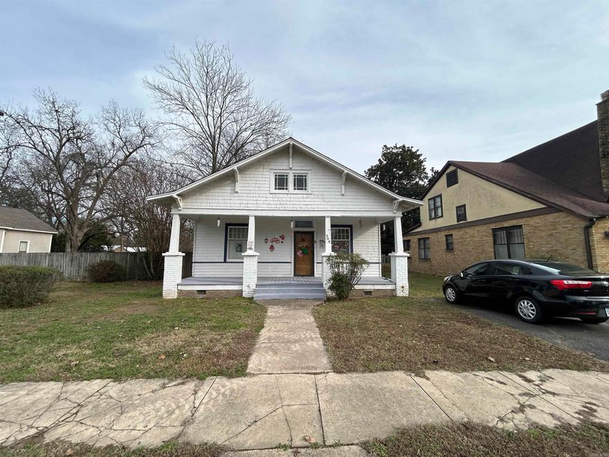 Check out this great new listing in Brinkley, AR! This home would be a great opportunity for an investor. One bedroom, one bathroom, spacious living area with a large front porch! Spacious back yard that would be great for your pet or a nice garden.  This property is tenant occupied and requires 24hr notice prior to showing.