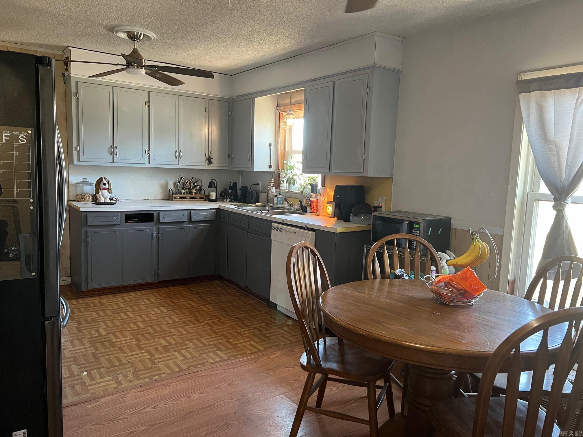 LEIPER HEIGHTS ADDITION - Residential