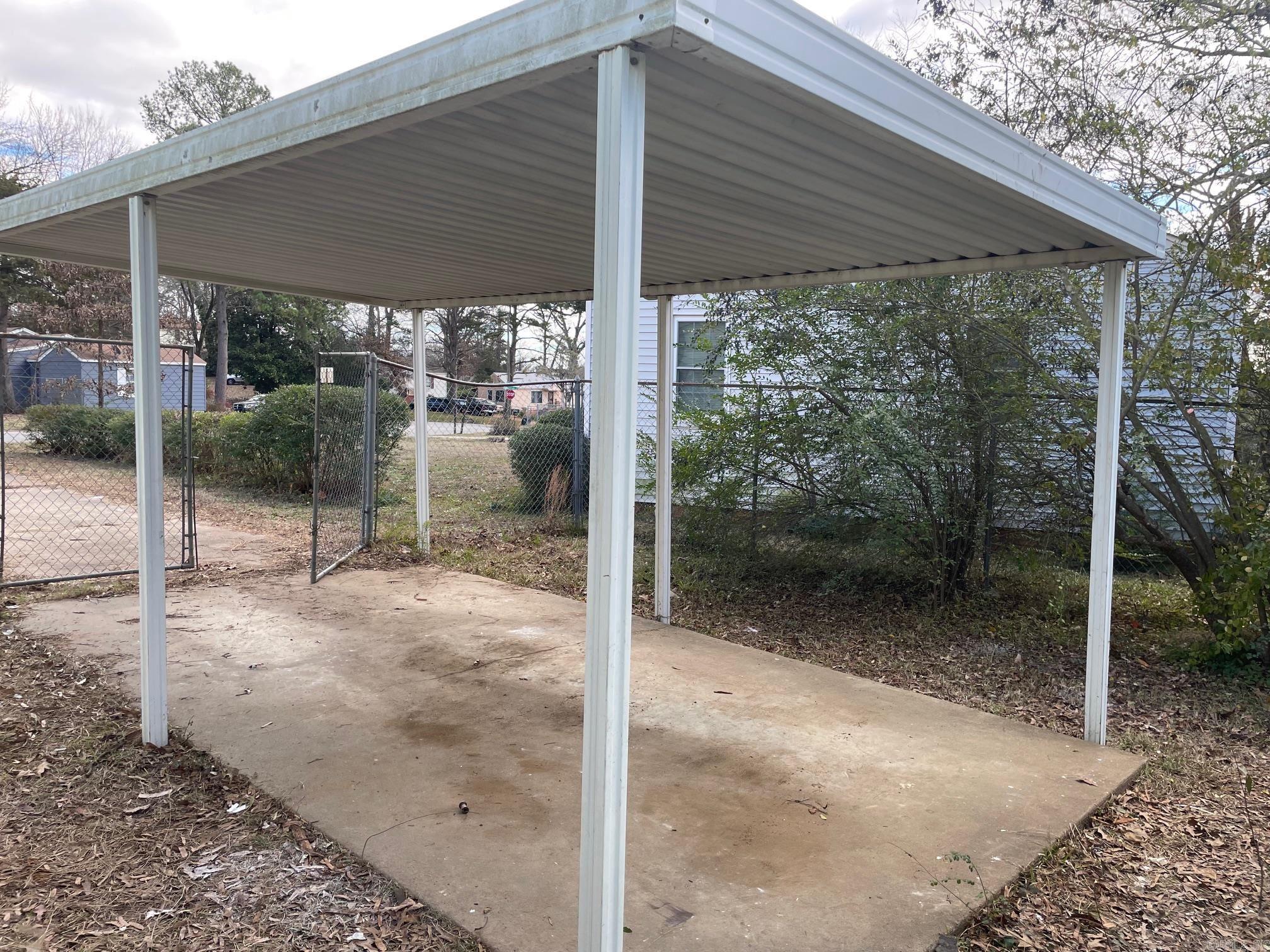 Pine Forest - Residential Lease