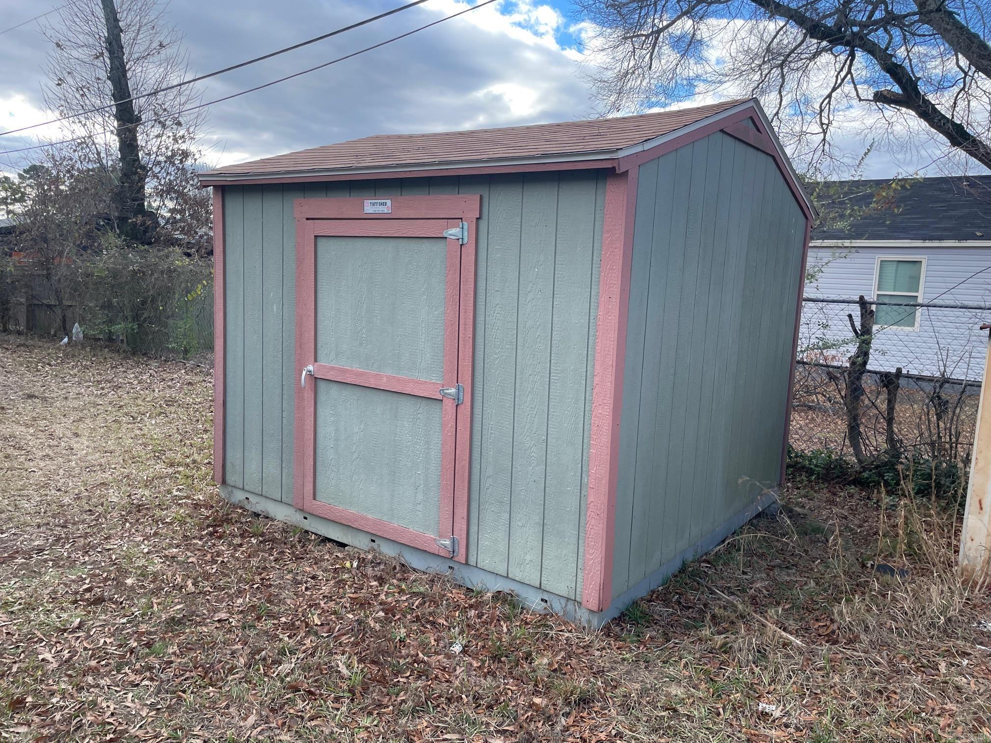 Pine Forest - Residential Lease