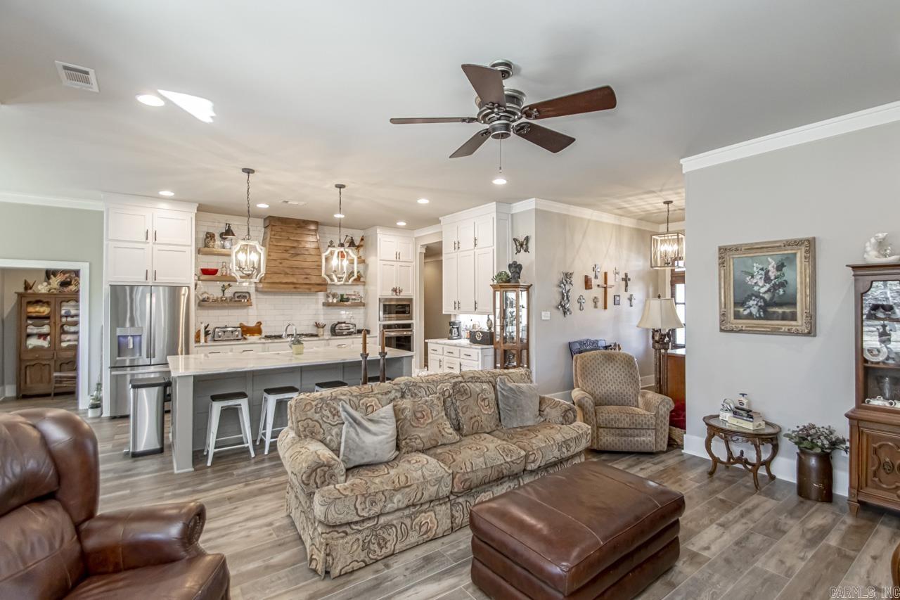 HURRICANE LAKE EST - Residential