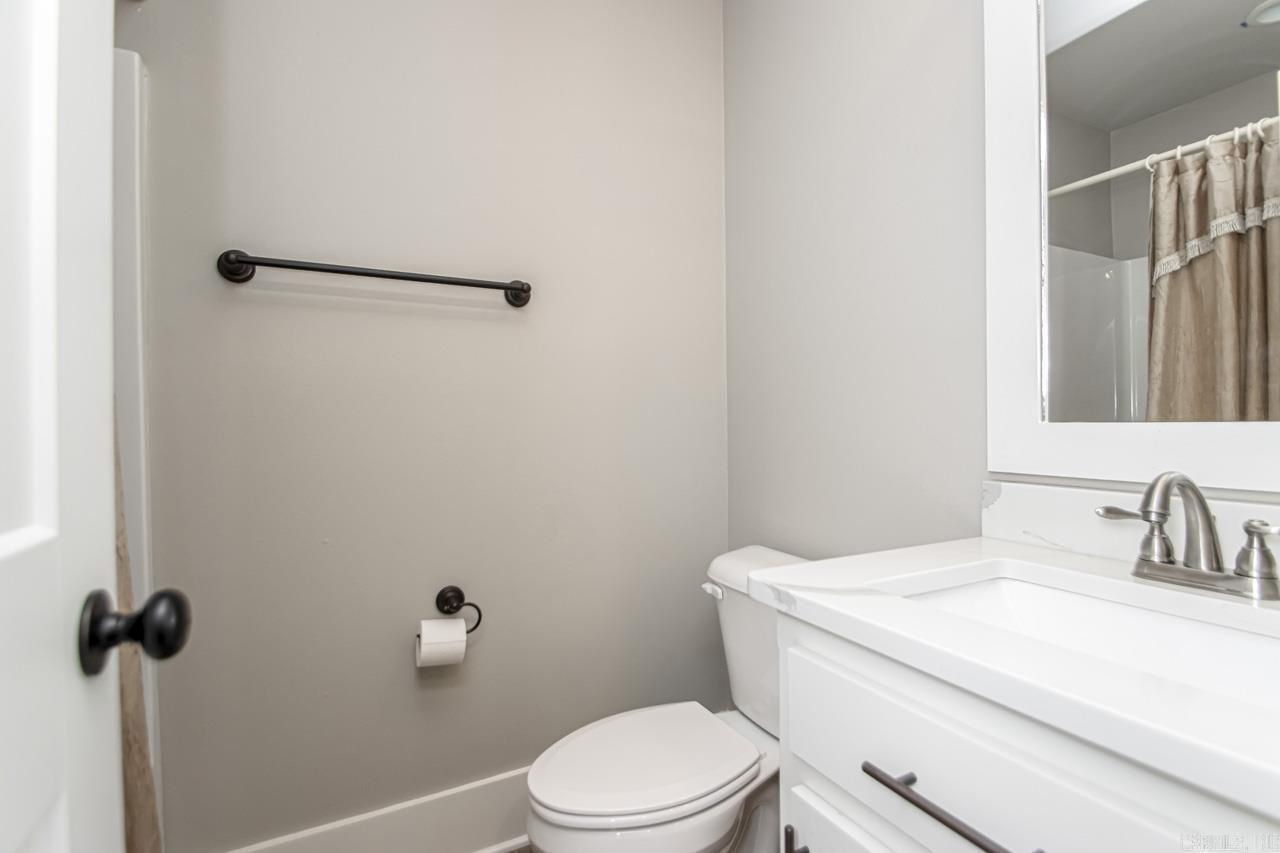 HURRICANE LAKE EST - Residential