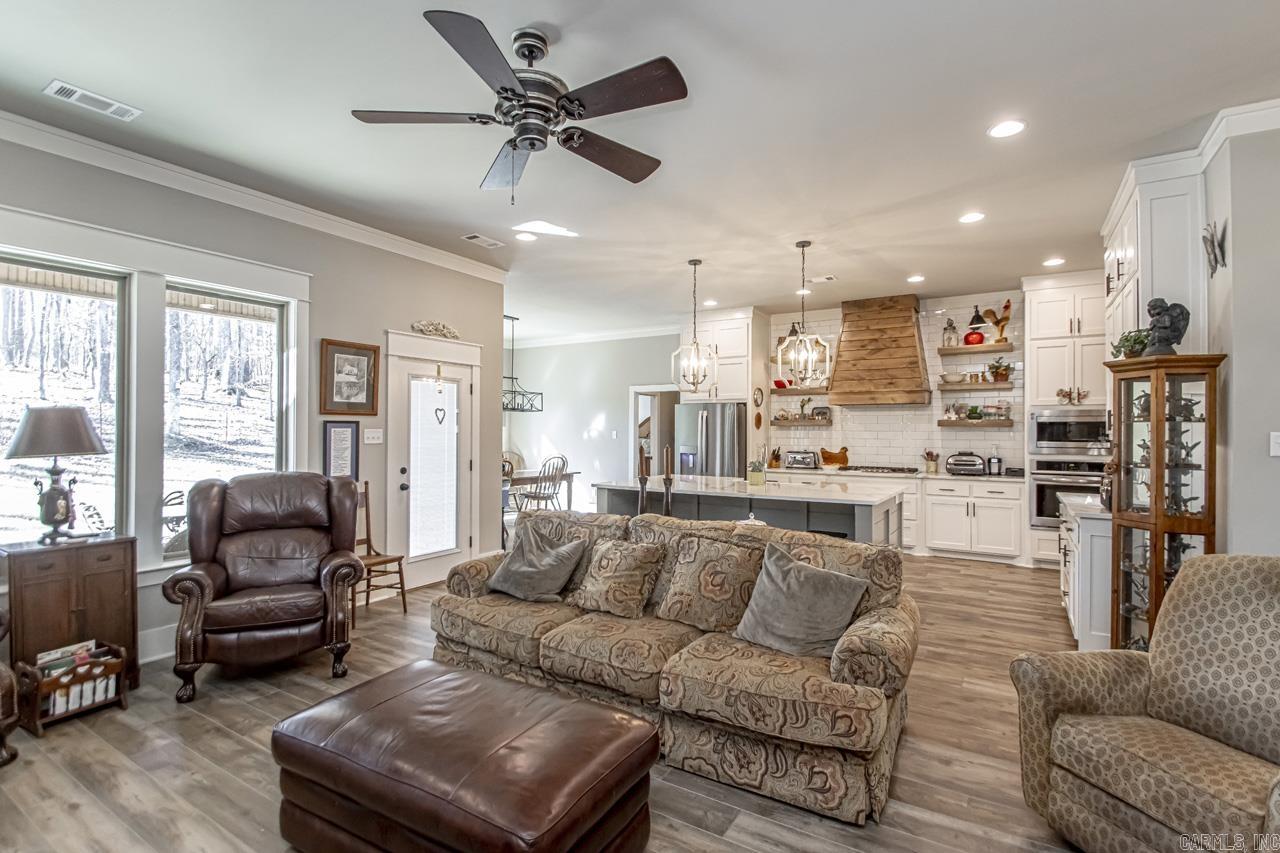 HURRICANE LAKE EST - Residential