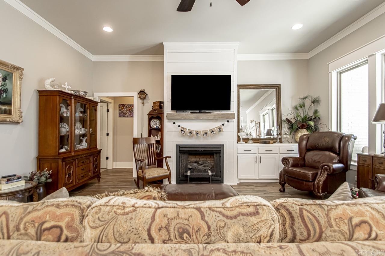 HURRICANE LAKE EST - Residential