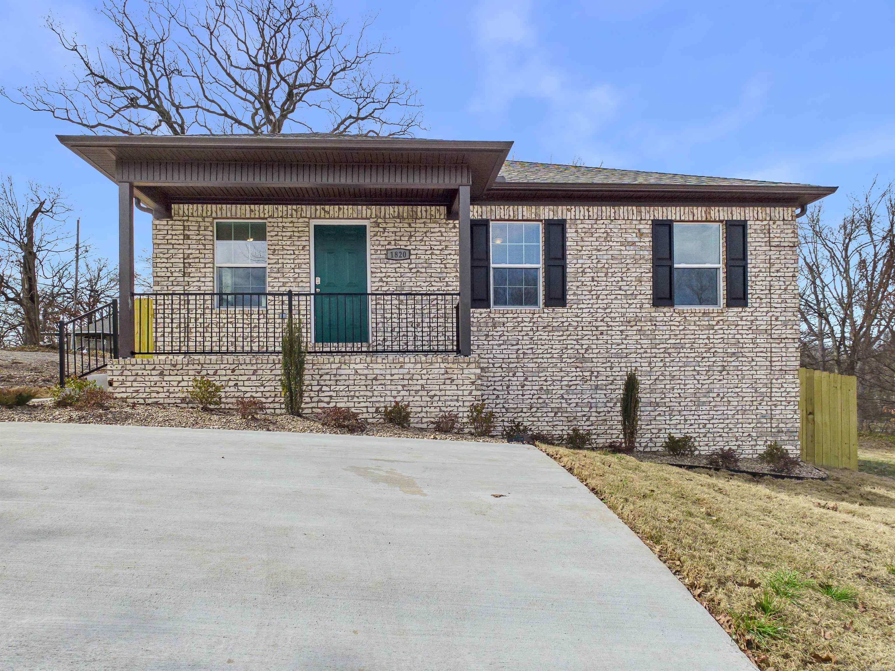CHICKASAW PLACE - Residential