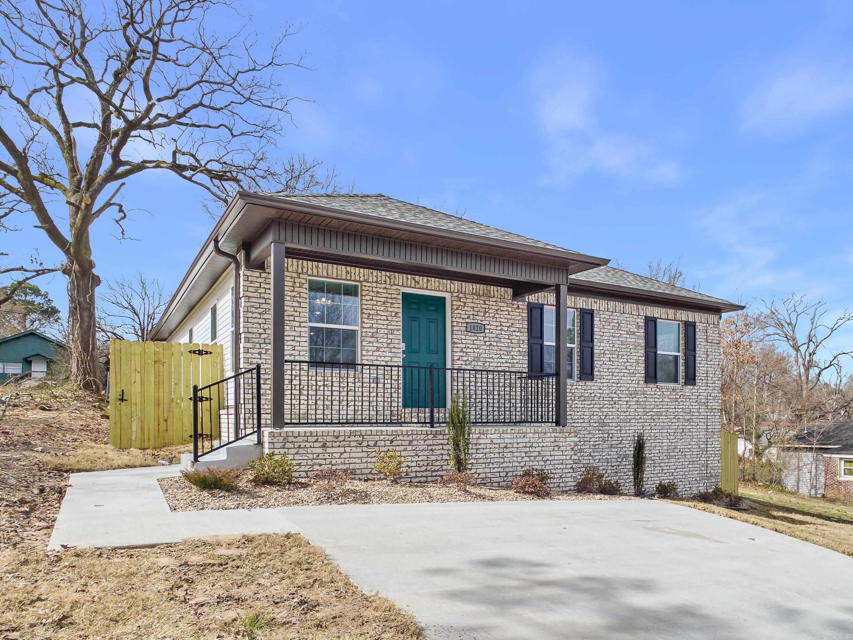 CHICKASAW PLACE - Residential