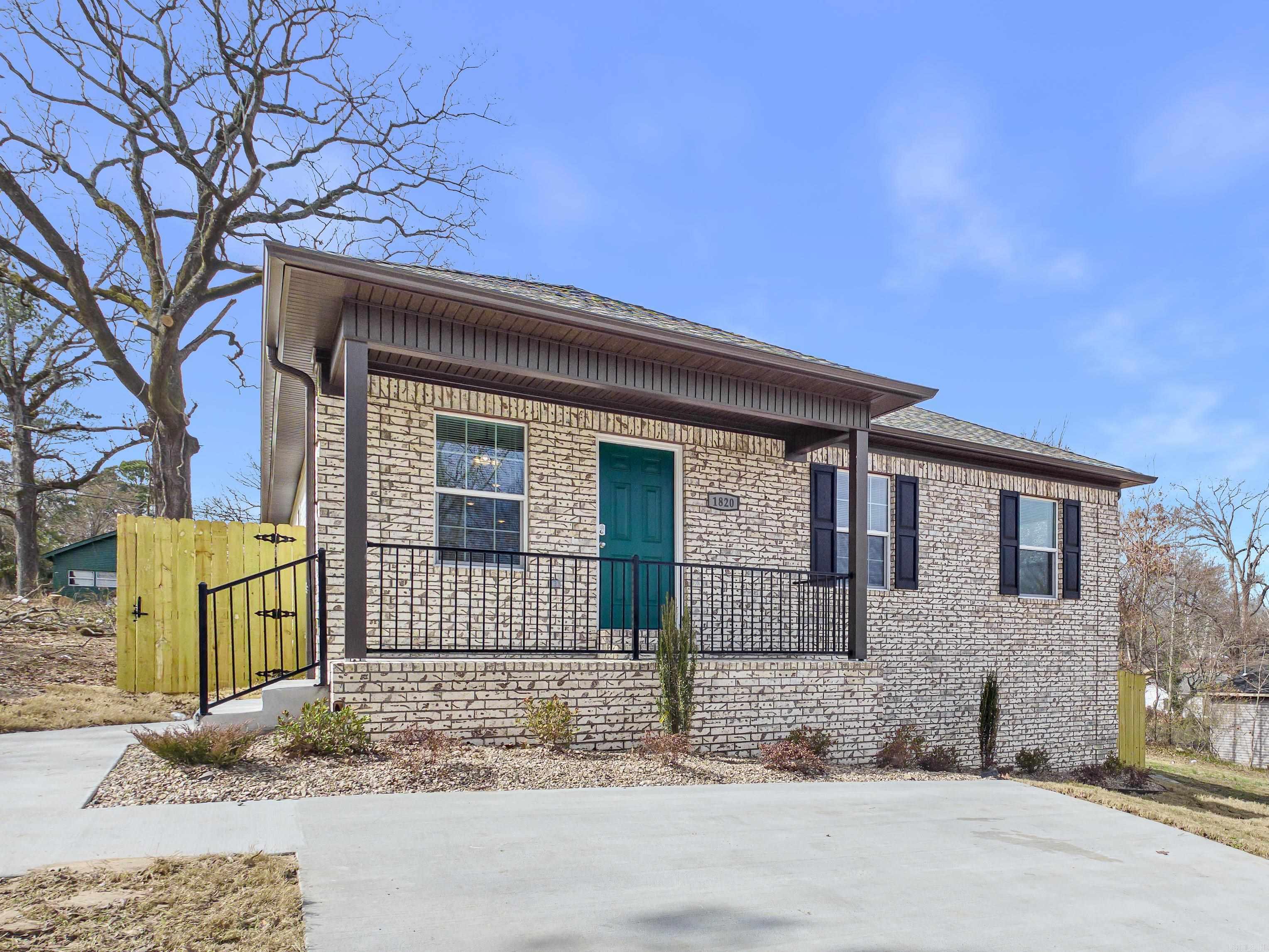 CHICKASAW PLACE - Residential