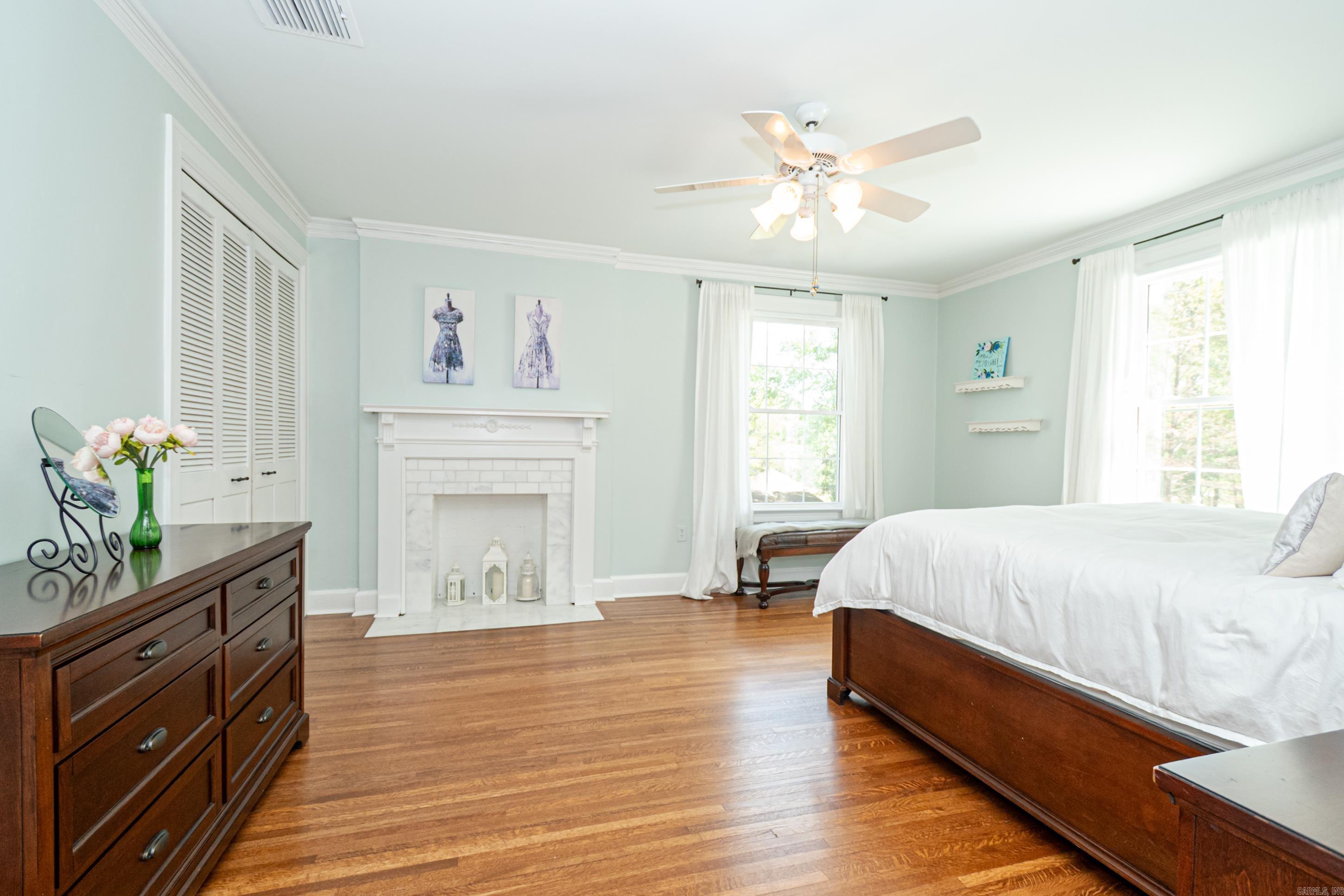 COUNTRY CLUB COLONY - Residential