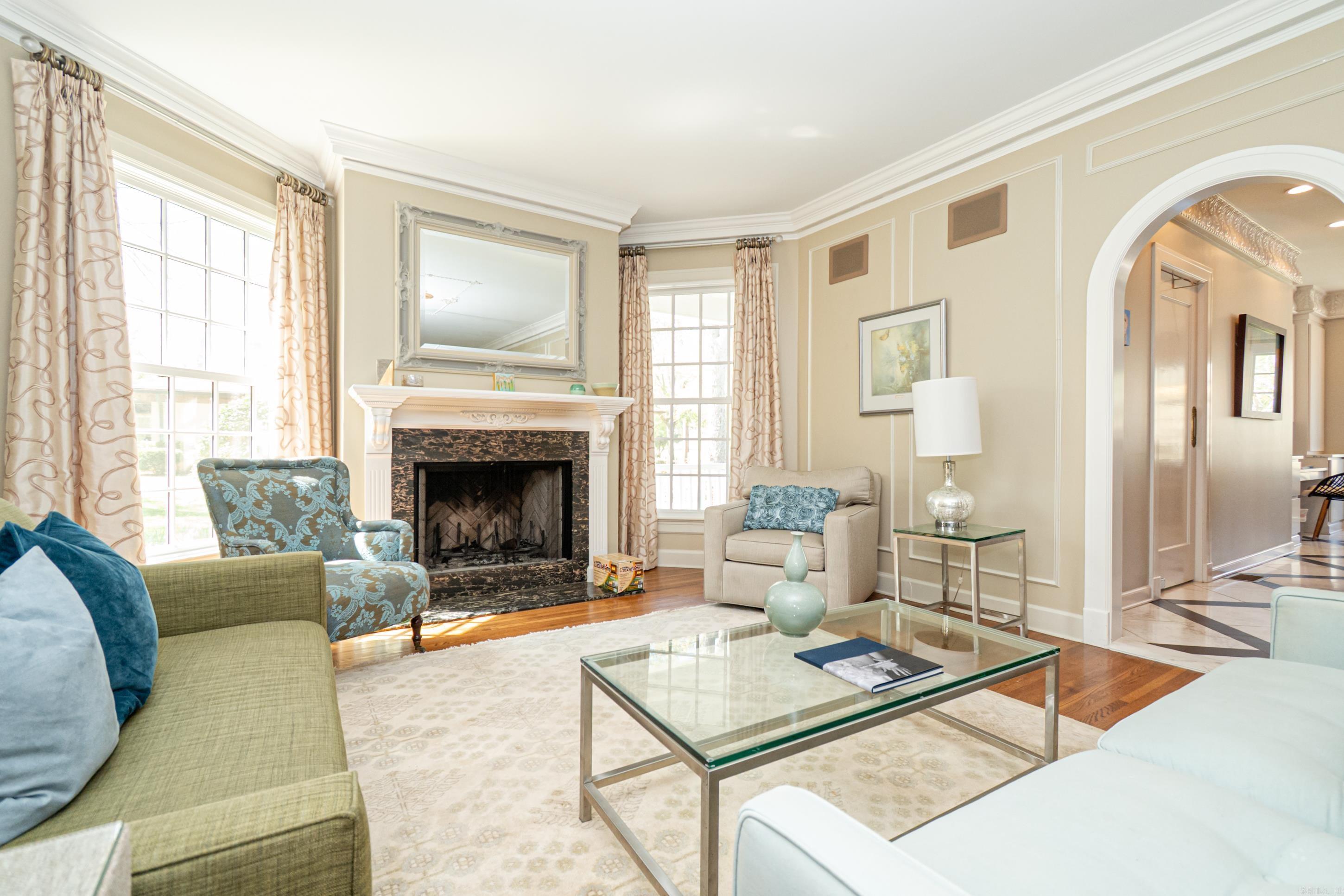 COUNTRY CLUB COLONY - Residential