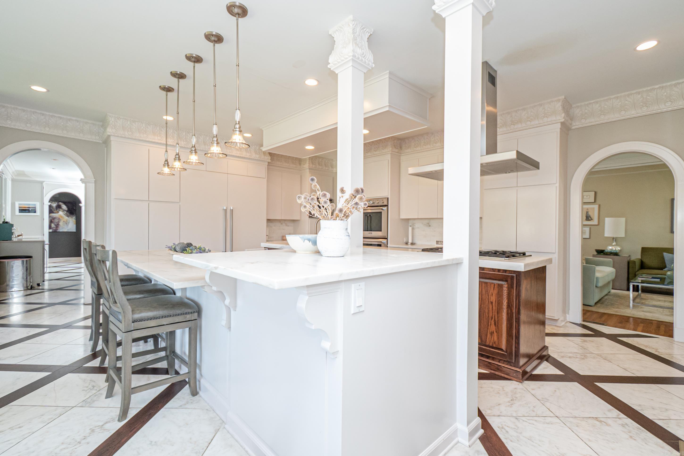 COUNTRY CLUB COLONY - Residential