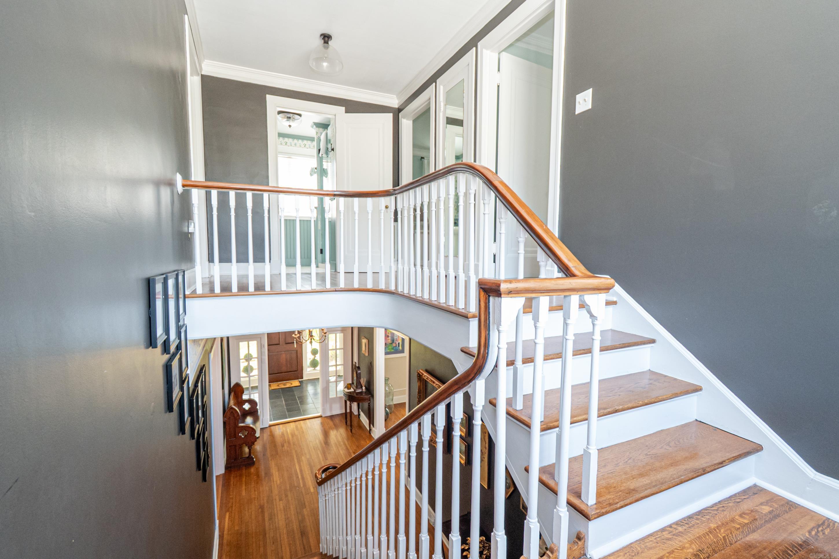 COUNTRY CLUB COLONY - Residential