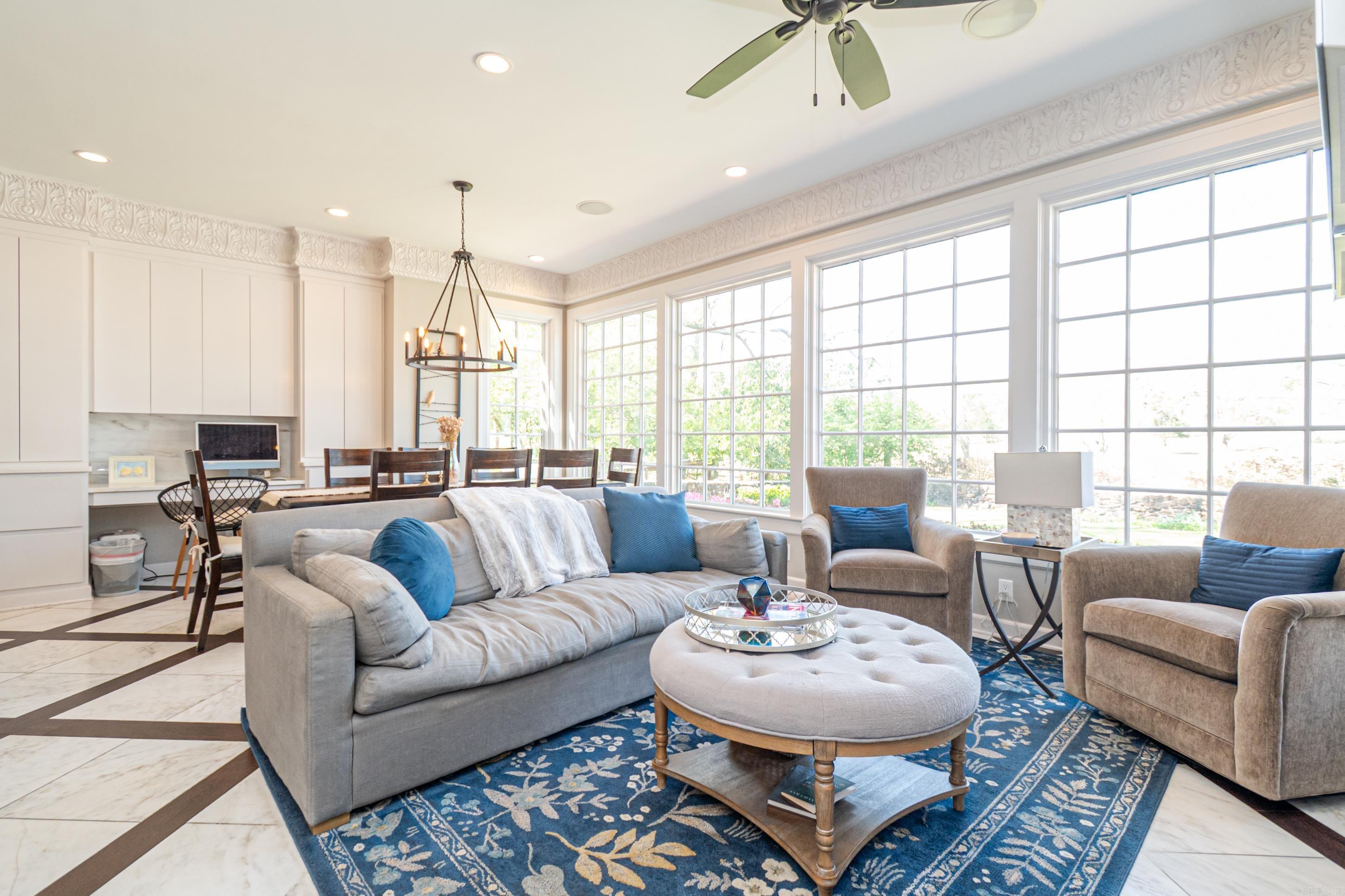 COUNTRY CLUB COLONY - Residential