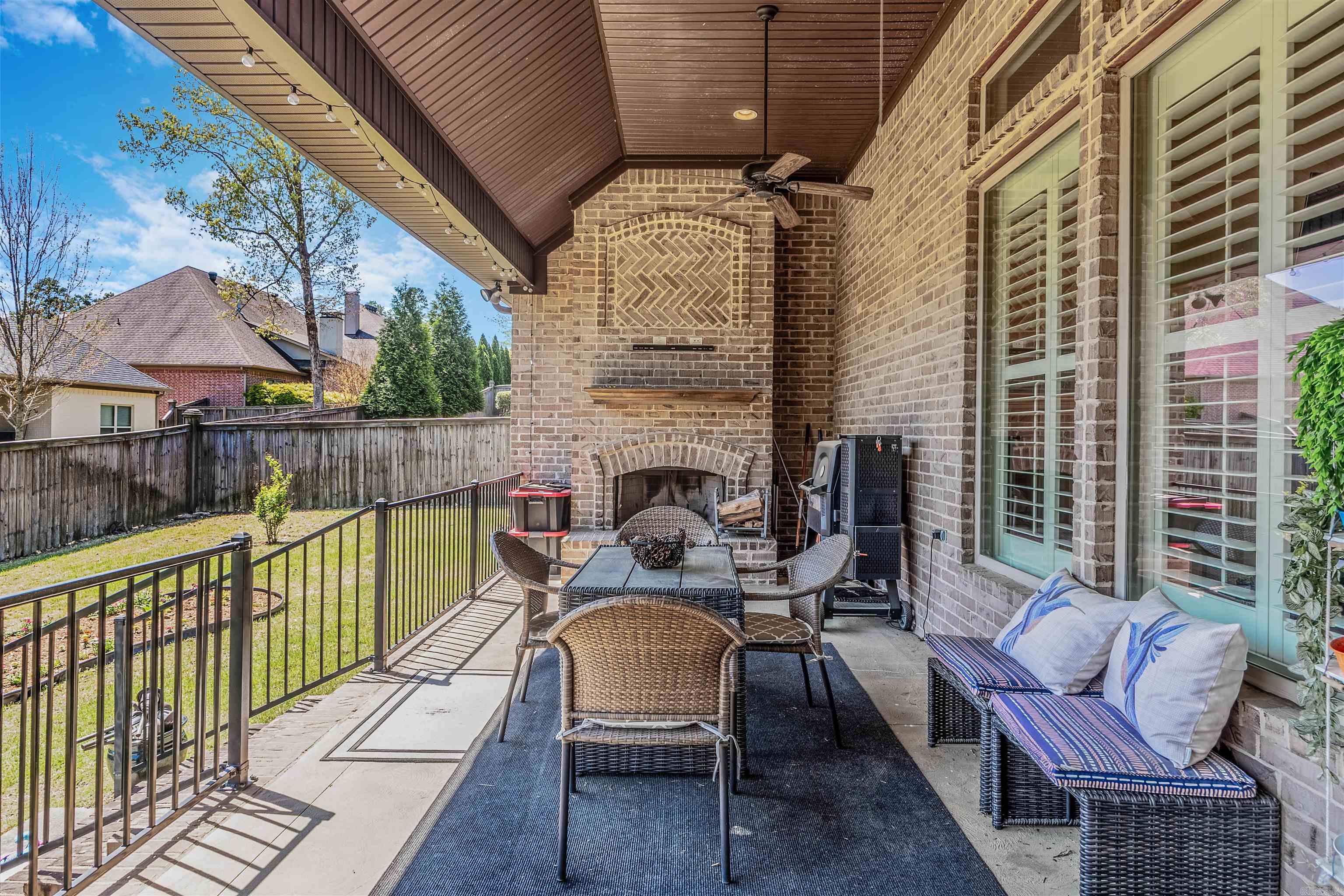 CHENAL VALLEY "MIRAMAR PLACE" - Residential