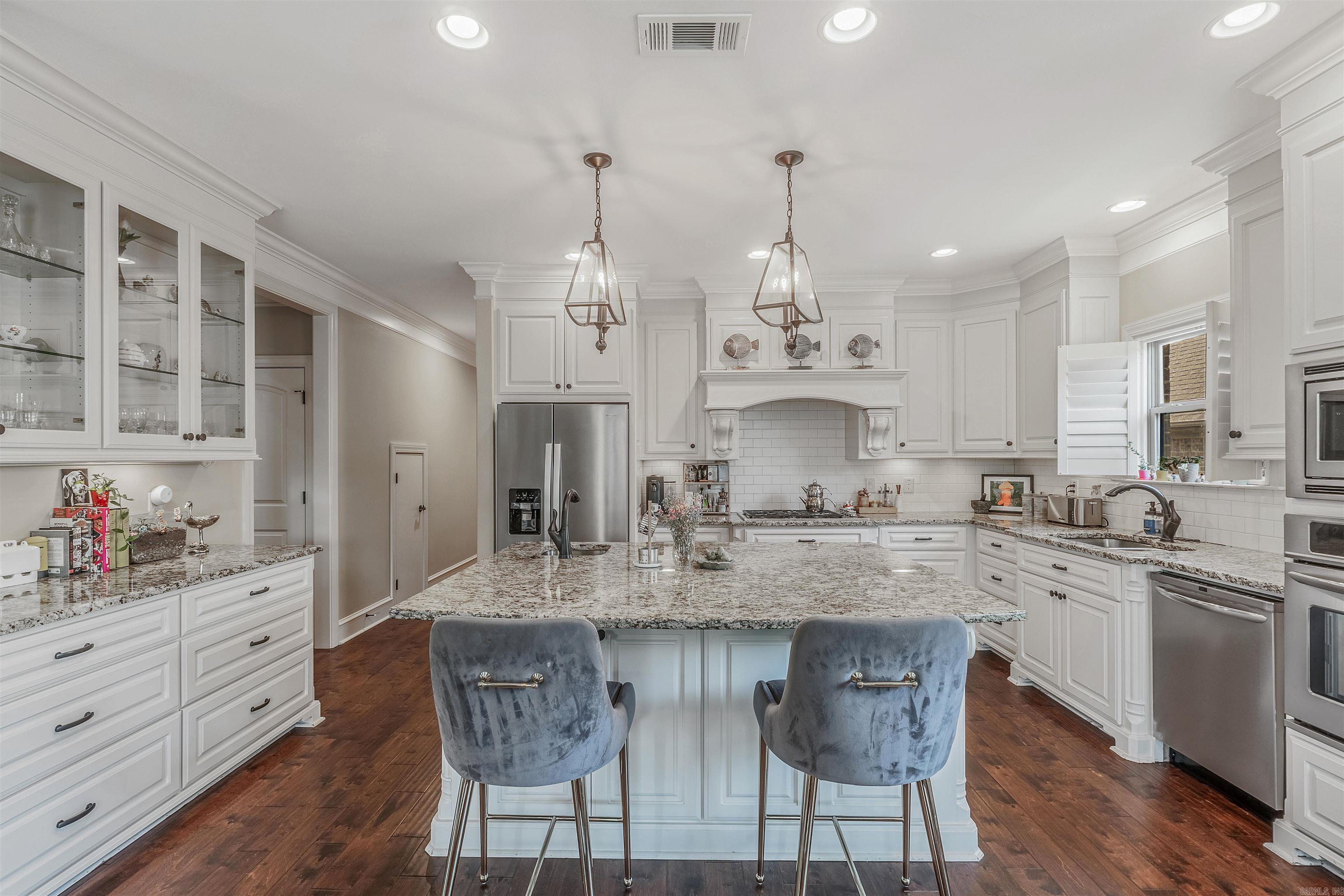 CHENAL VALLEY "MIRAMAR PLACE" - Residential