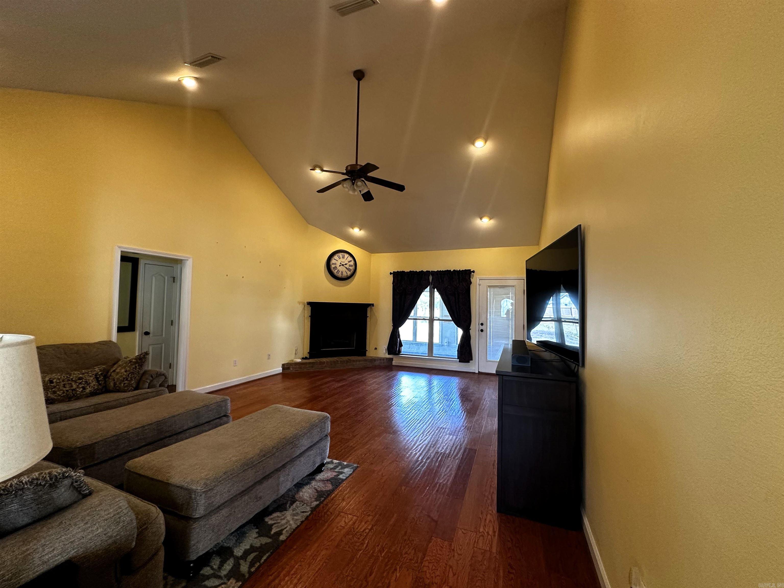 CAMPBELL - Residential