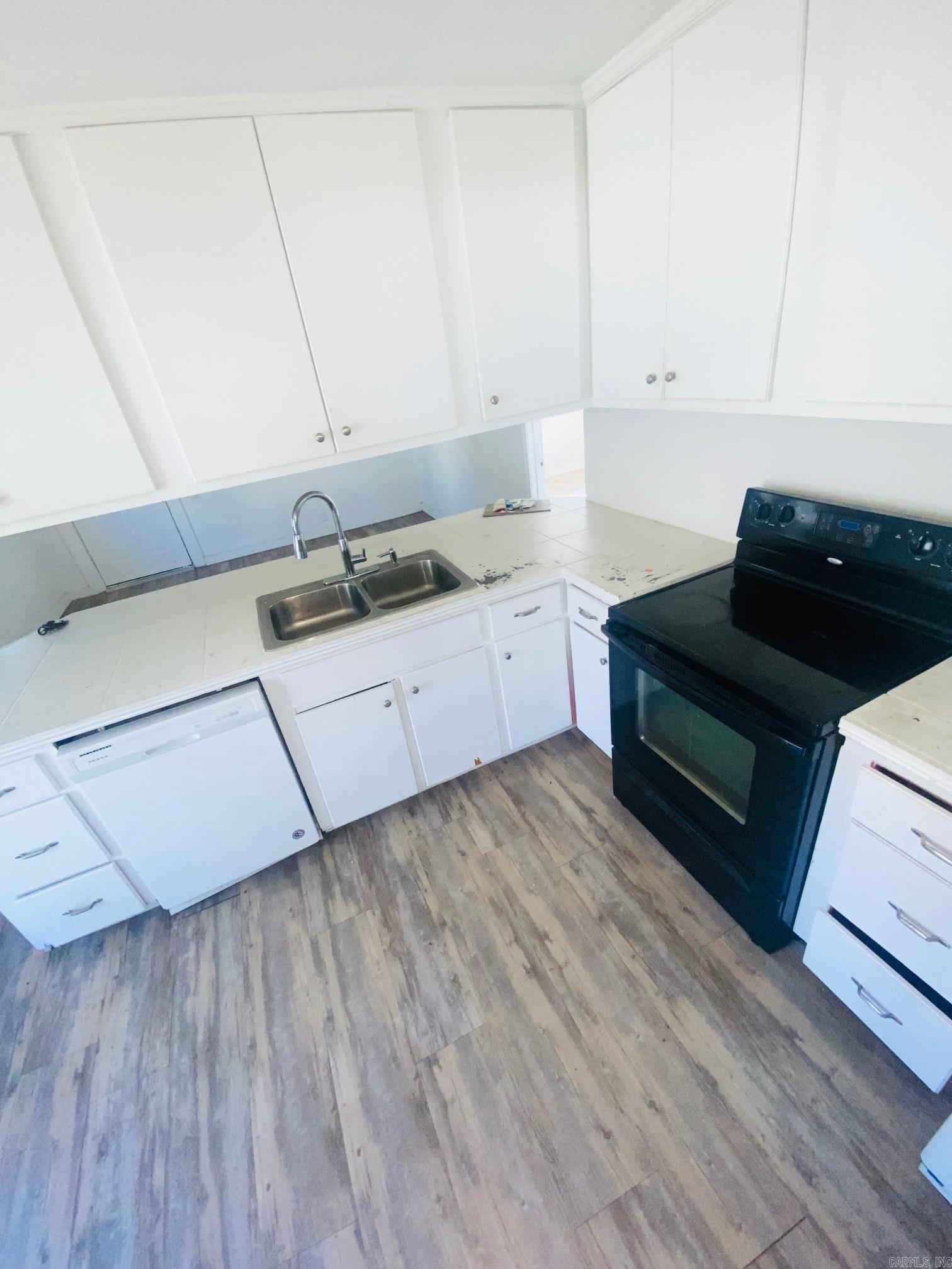 Morgan Loh - Residential Lease