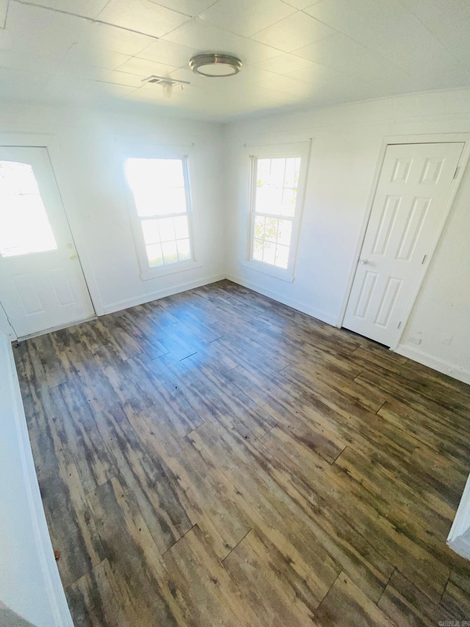 Morgan Loh - Residential Lease