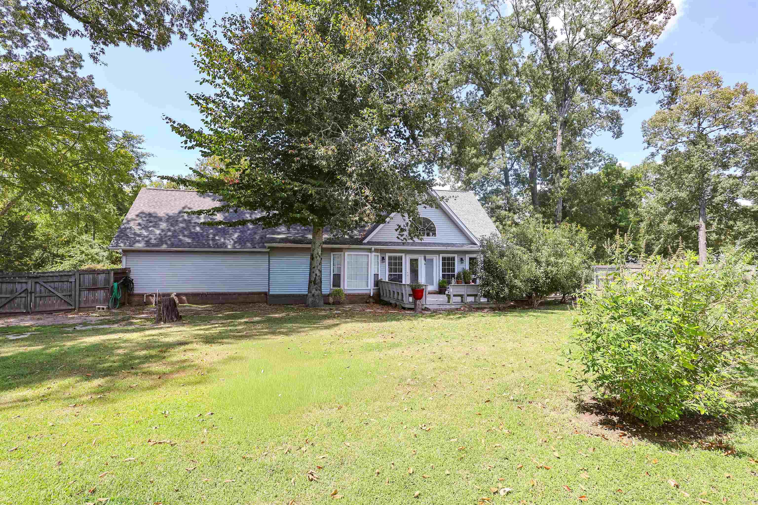 MAGNOLIA ESTATES ADDN - Residential