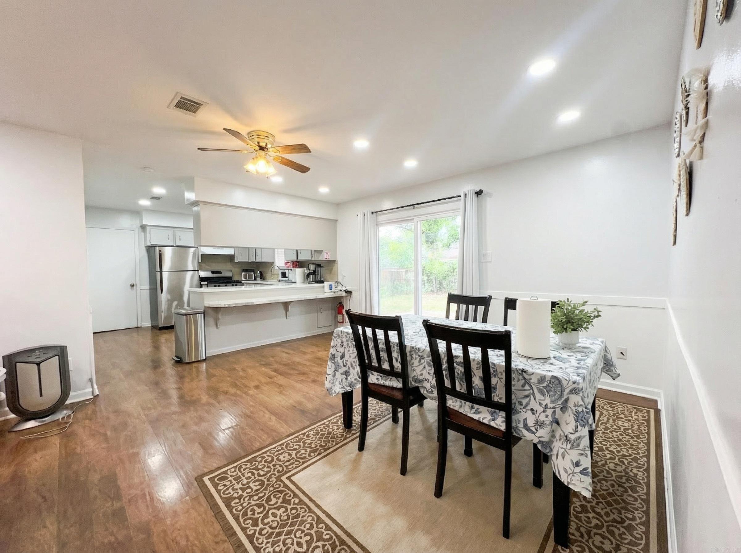 SPRINGHILL MANOR - Residential