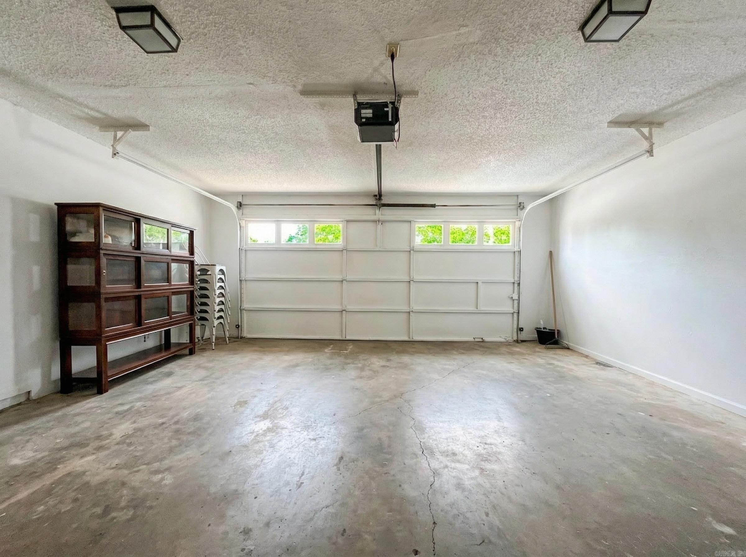 SPRINGHILL MANOR - Residential