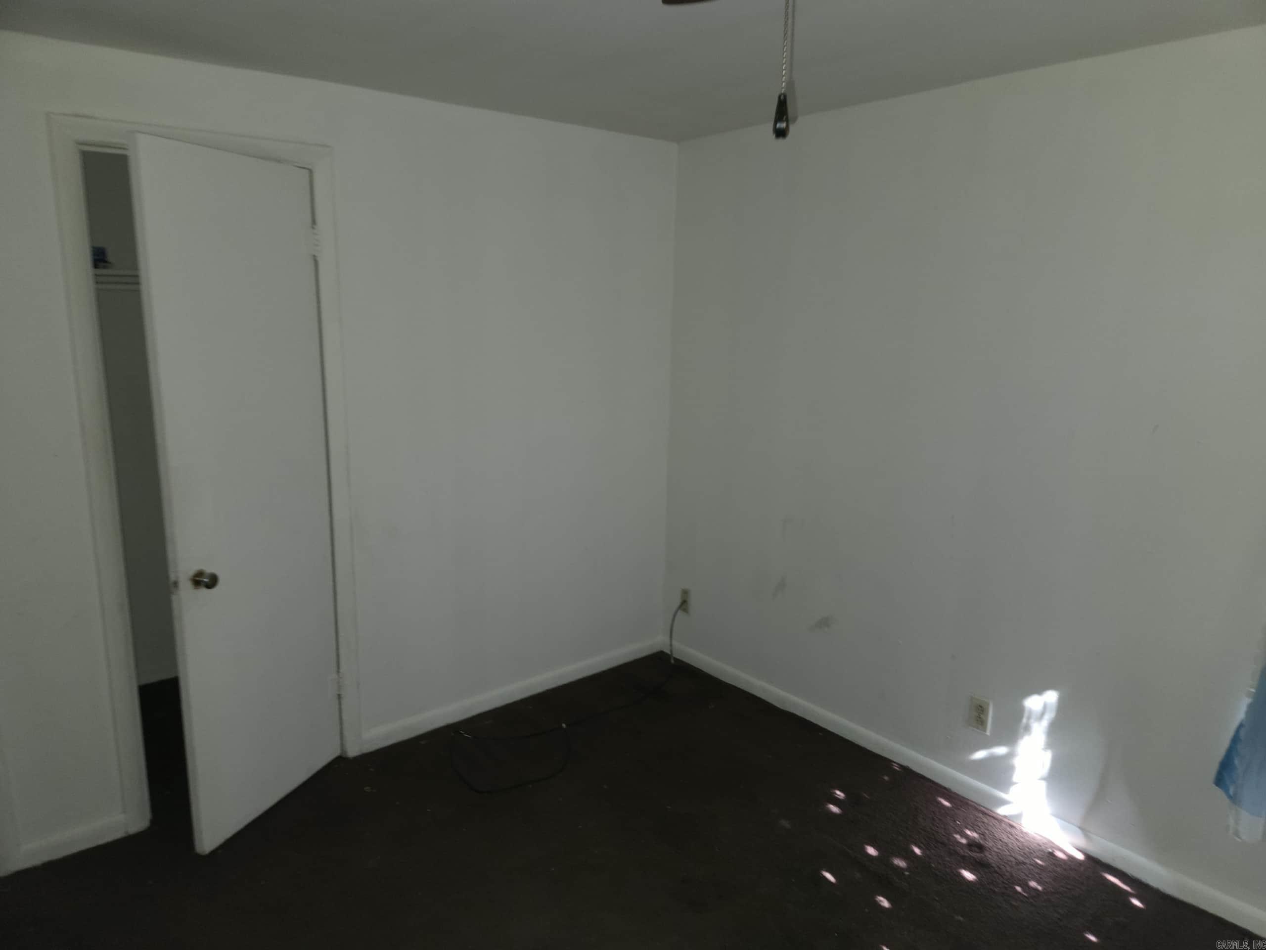 SHADY GROVE - Residential