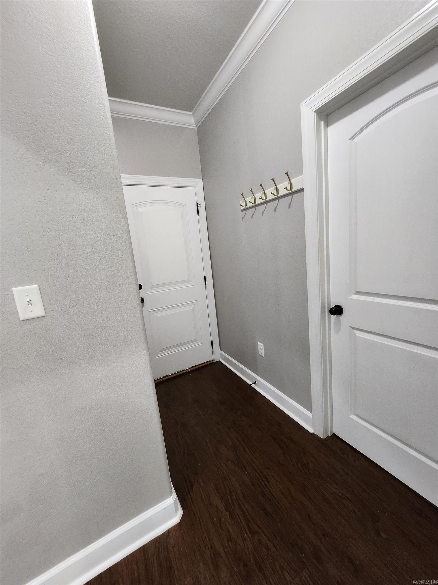 WHISPERING HILLS - Residential