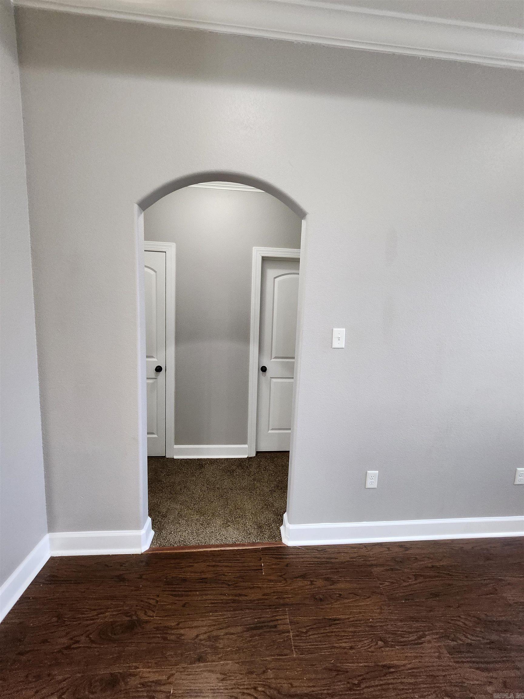 WHISPERING HILLS - Residential