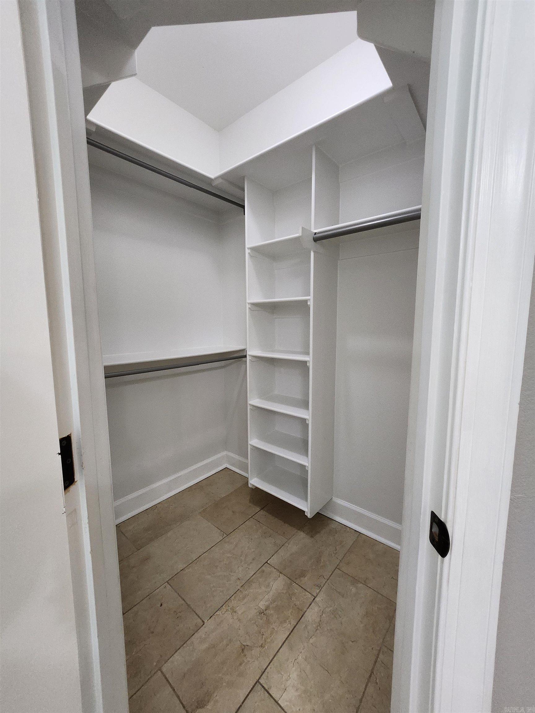 WHISPERING HILLS - Residential