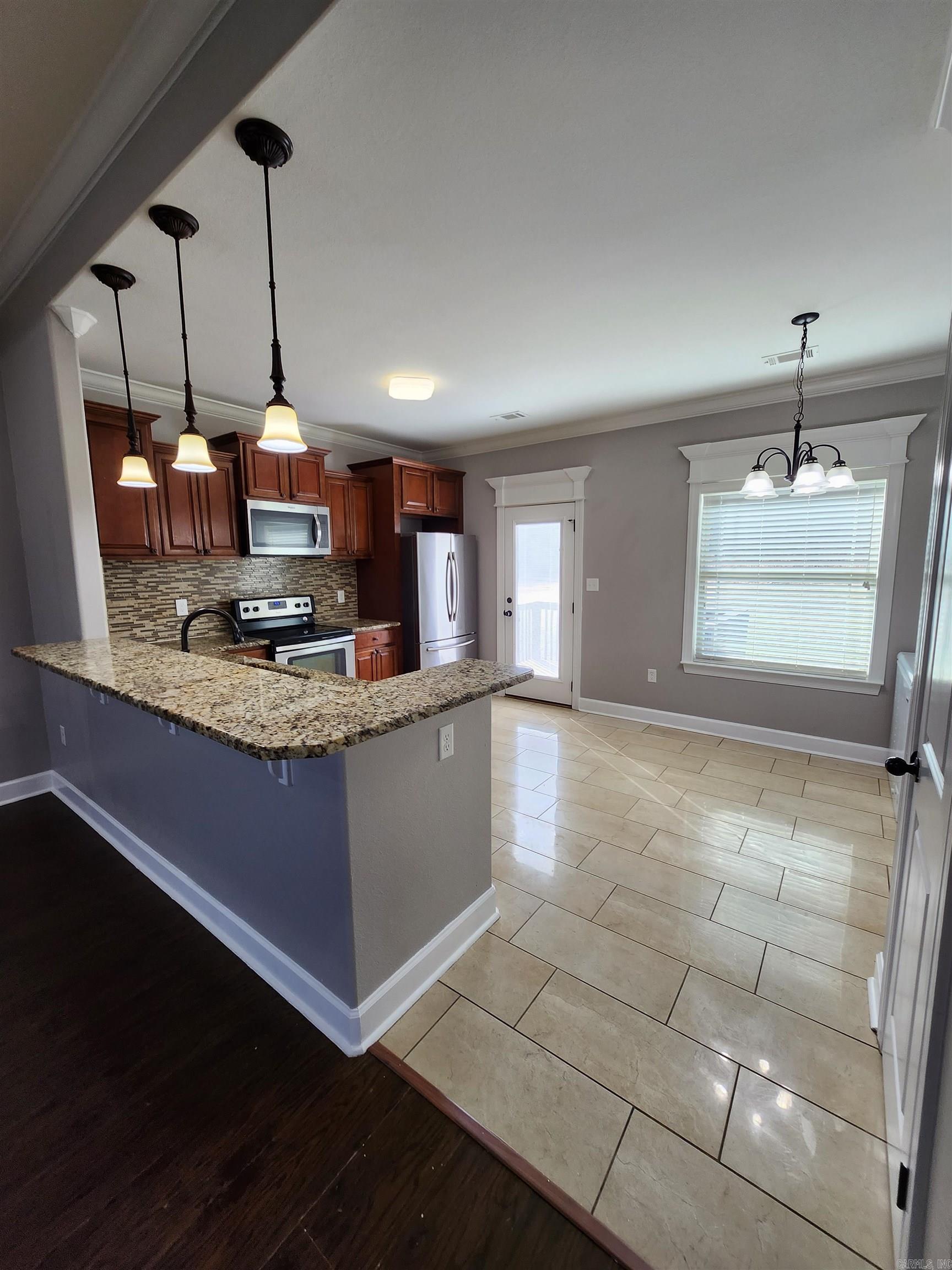 WHISPERING HILLS - Residential