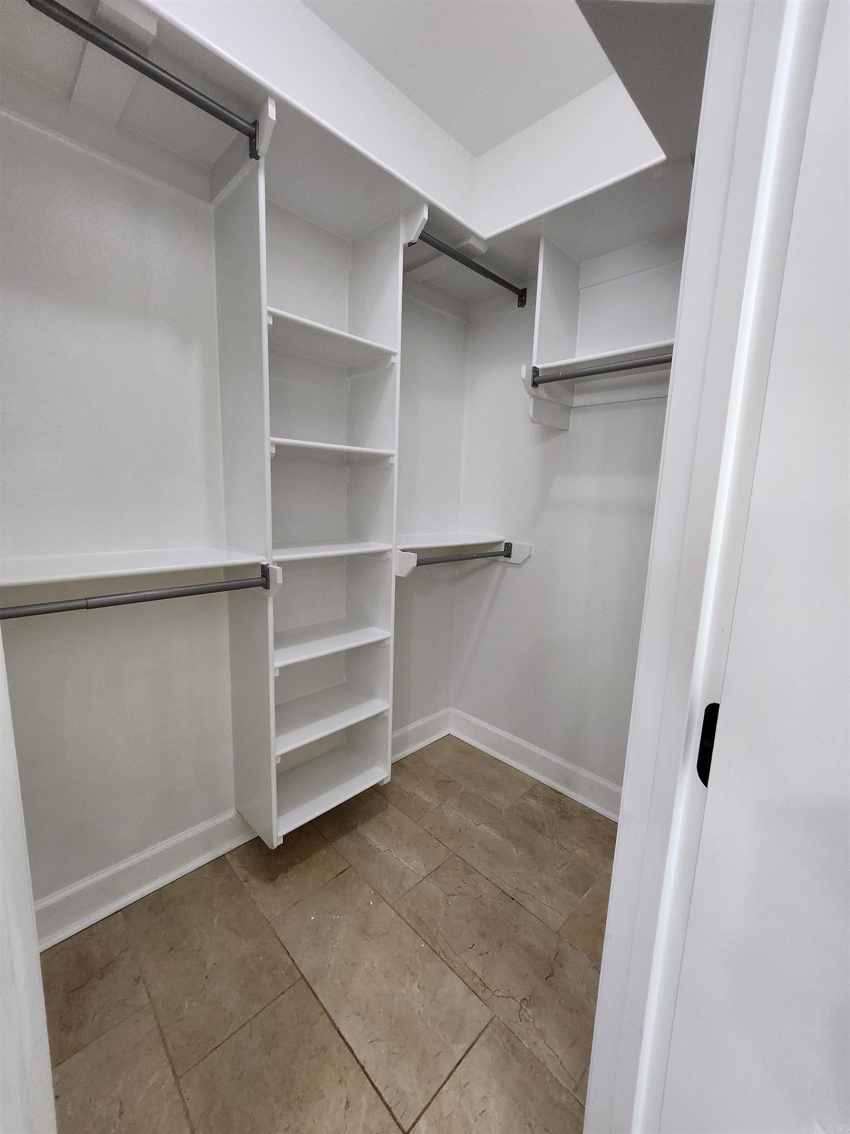 WHISPERING HILLS - Residential