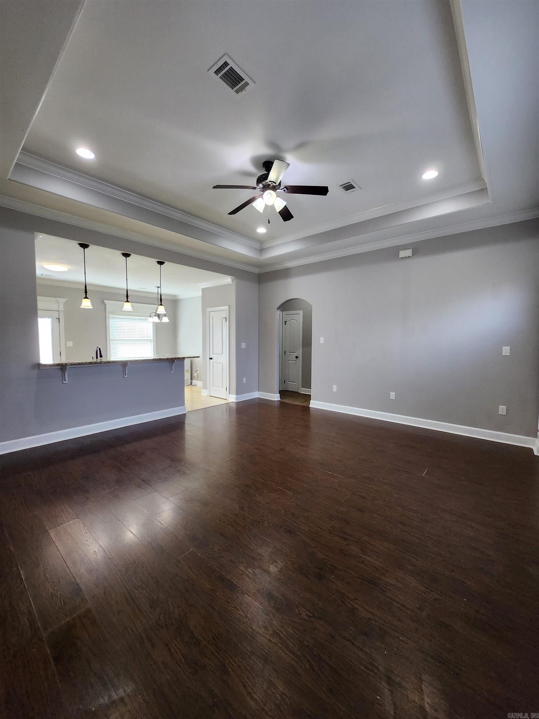 WHISPERING HILLS - Residential