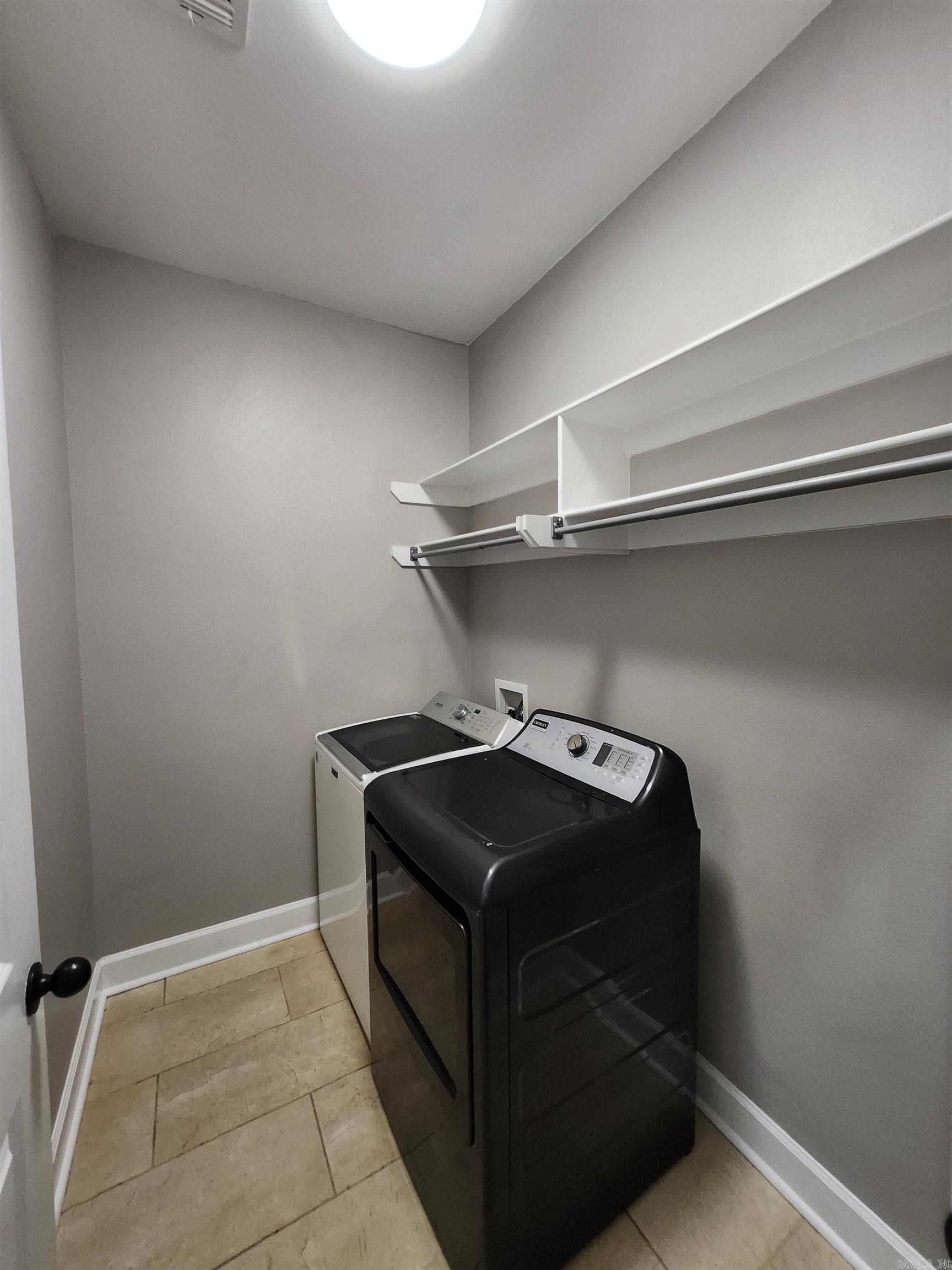 WHISPERING HILLS - Residential