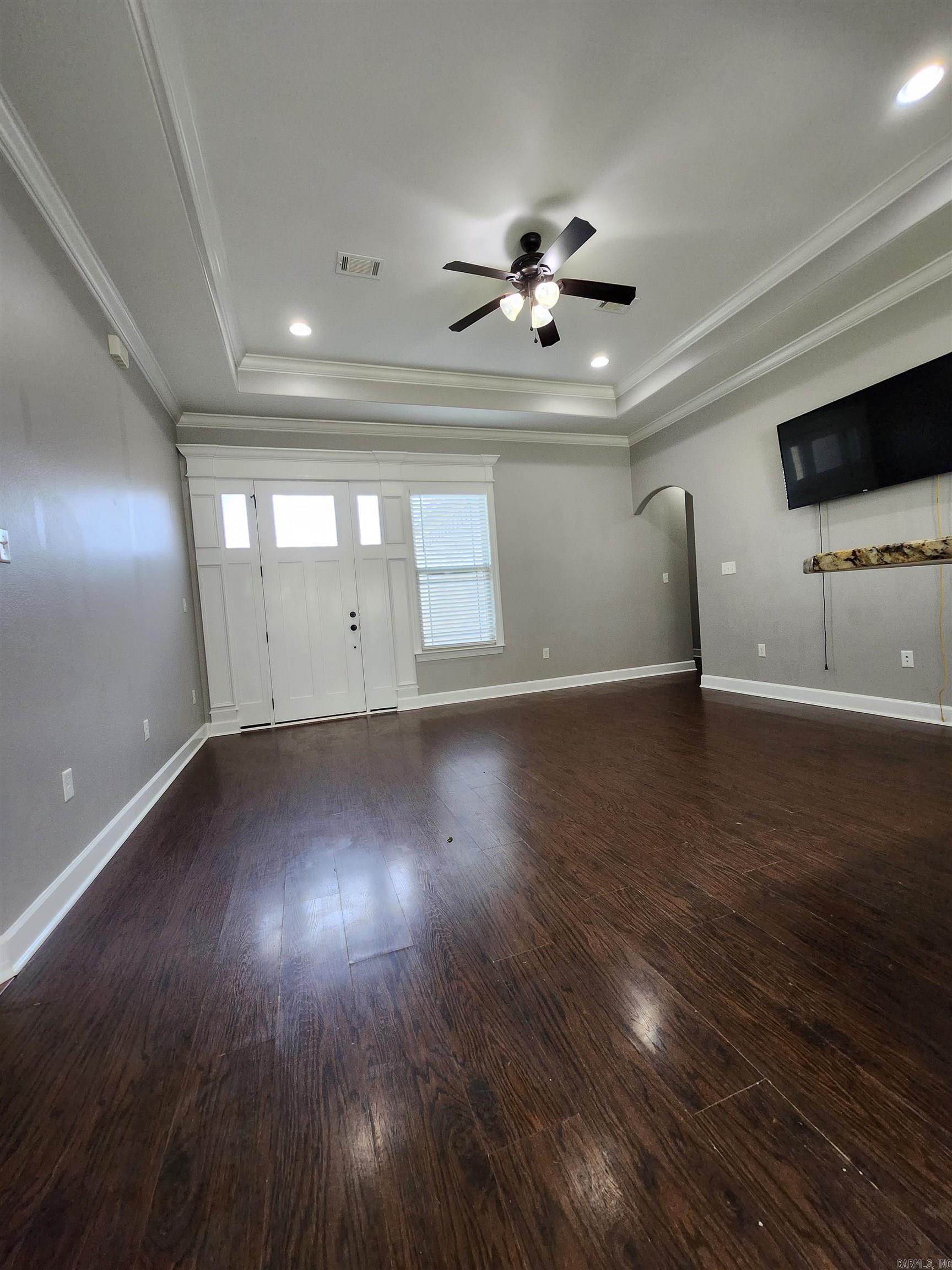 WHISPERING HILLS - Residential