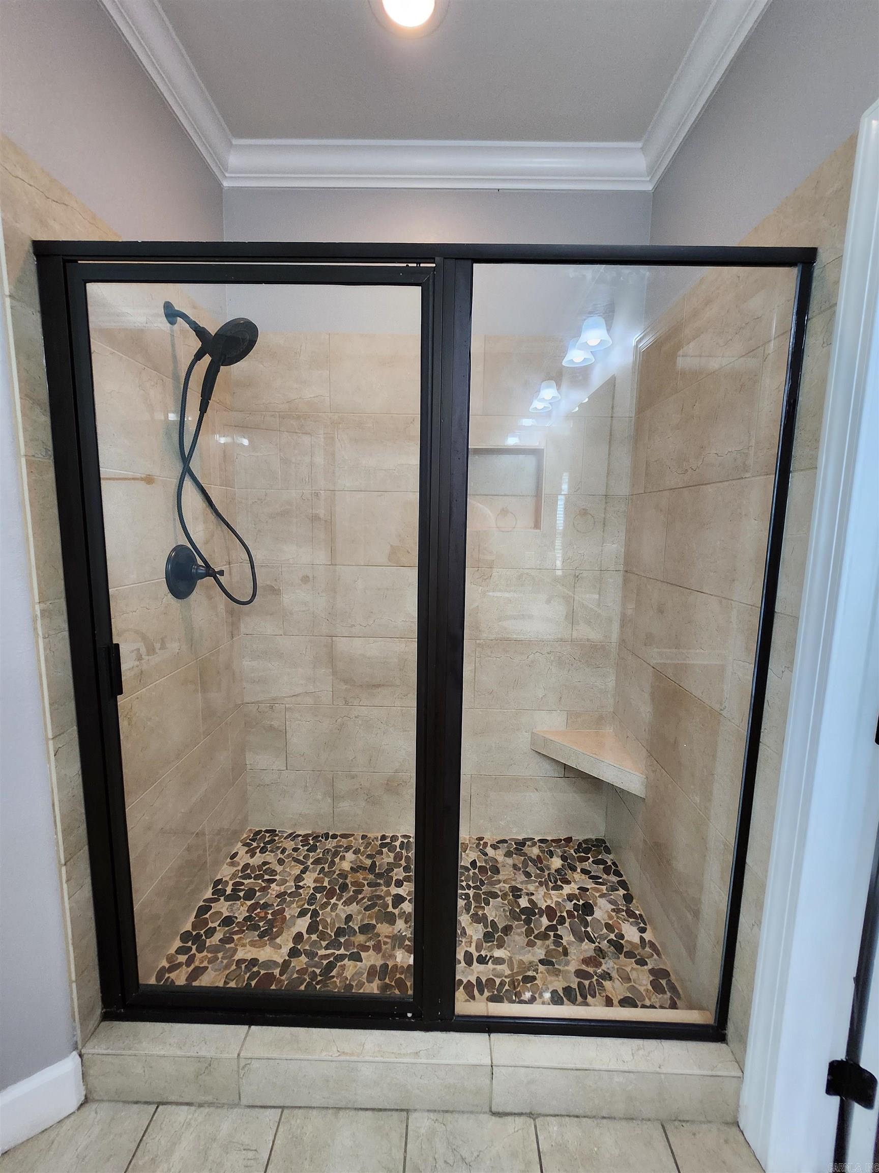 WHISPERING HILLS - Residential