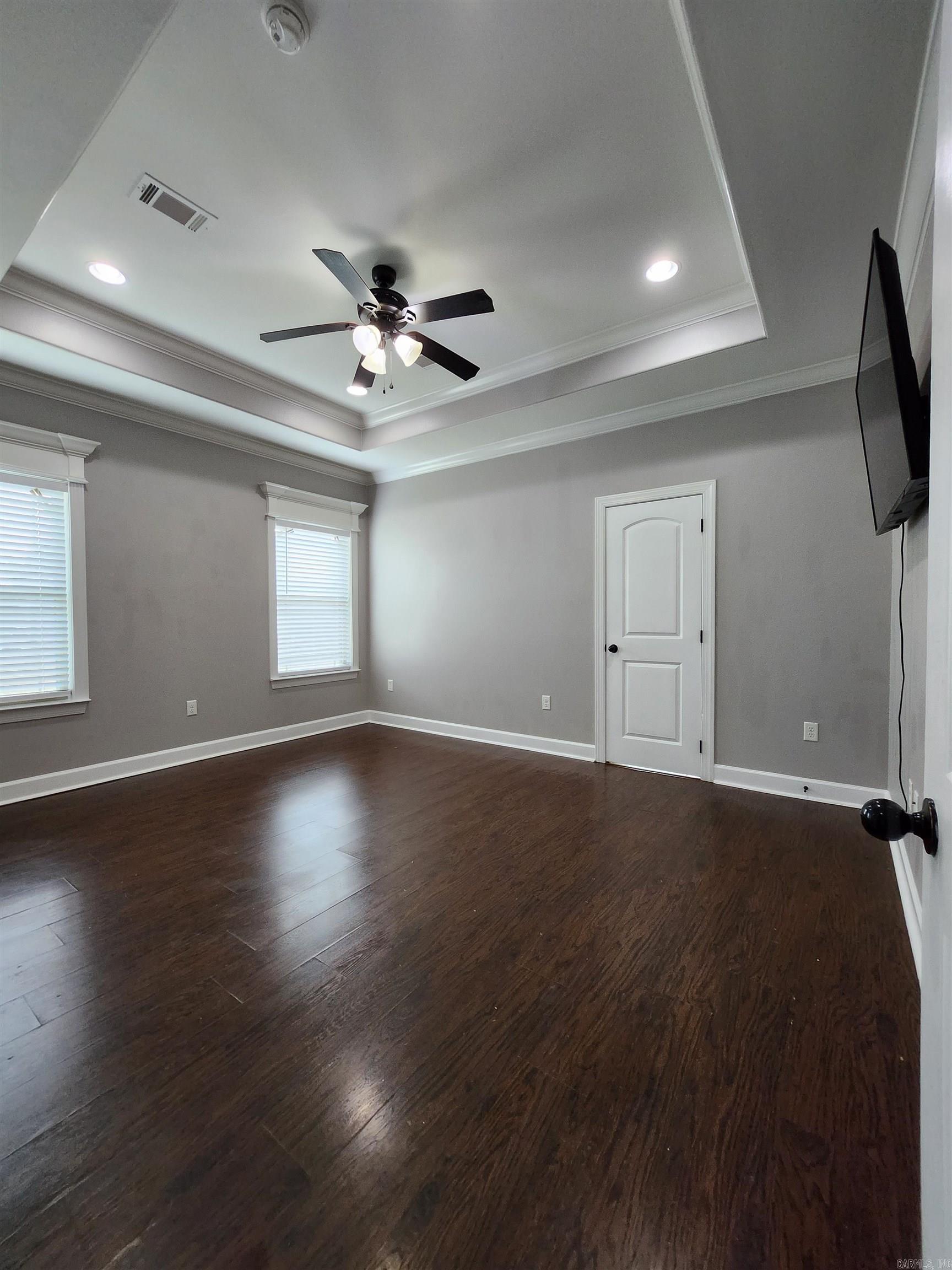 WHISPERING HILLS - Residential