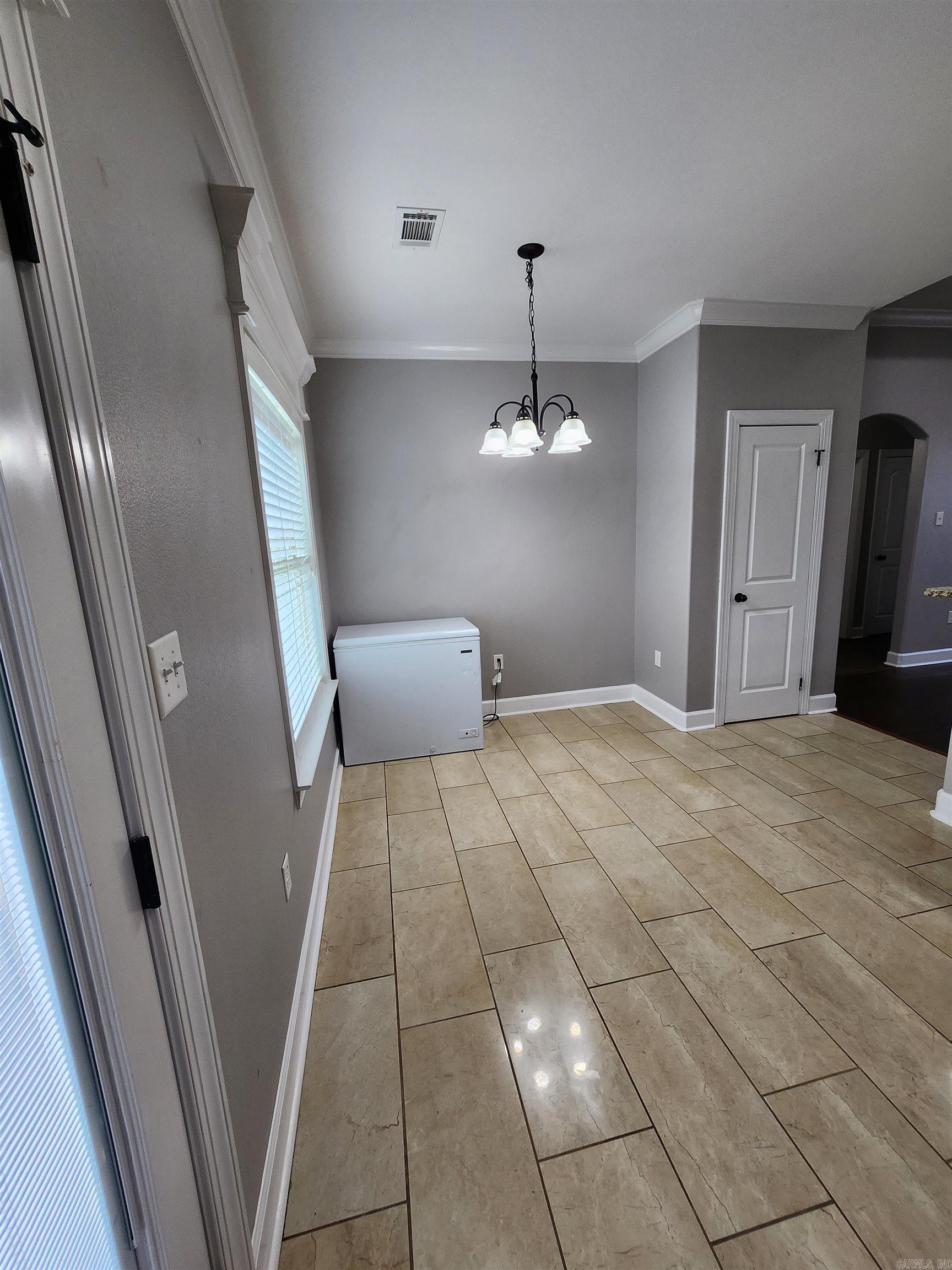 WHISPERING HILLS - Residential