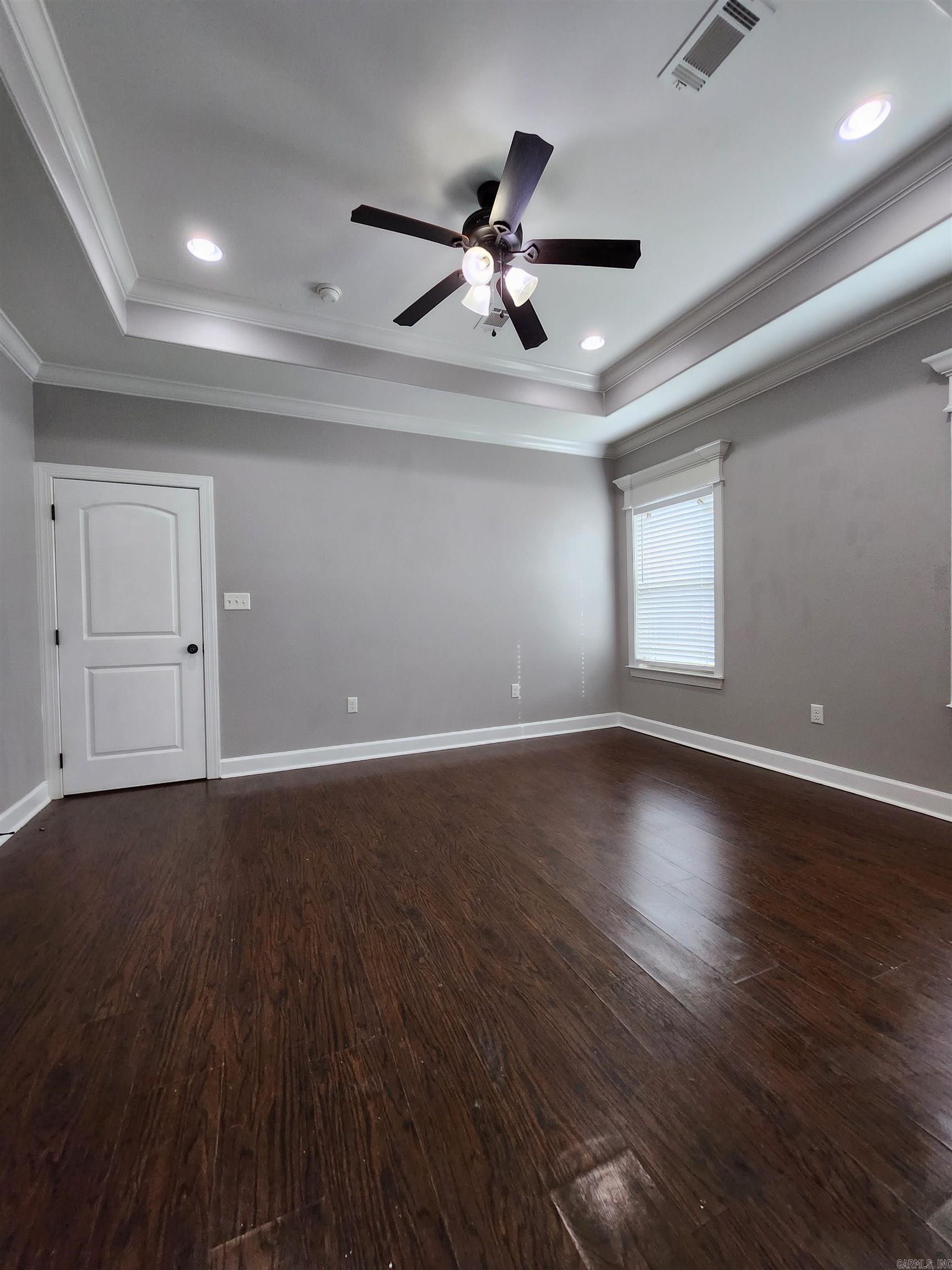 WHISPERING HILLS - Residential