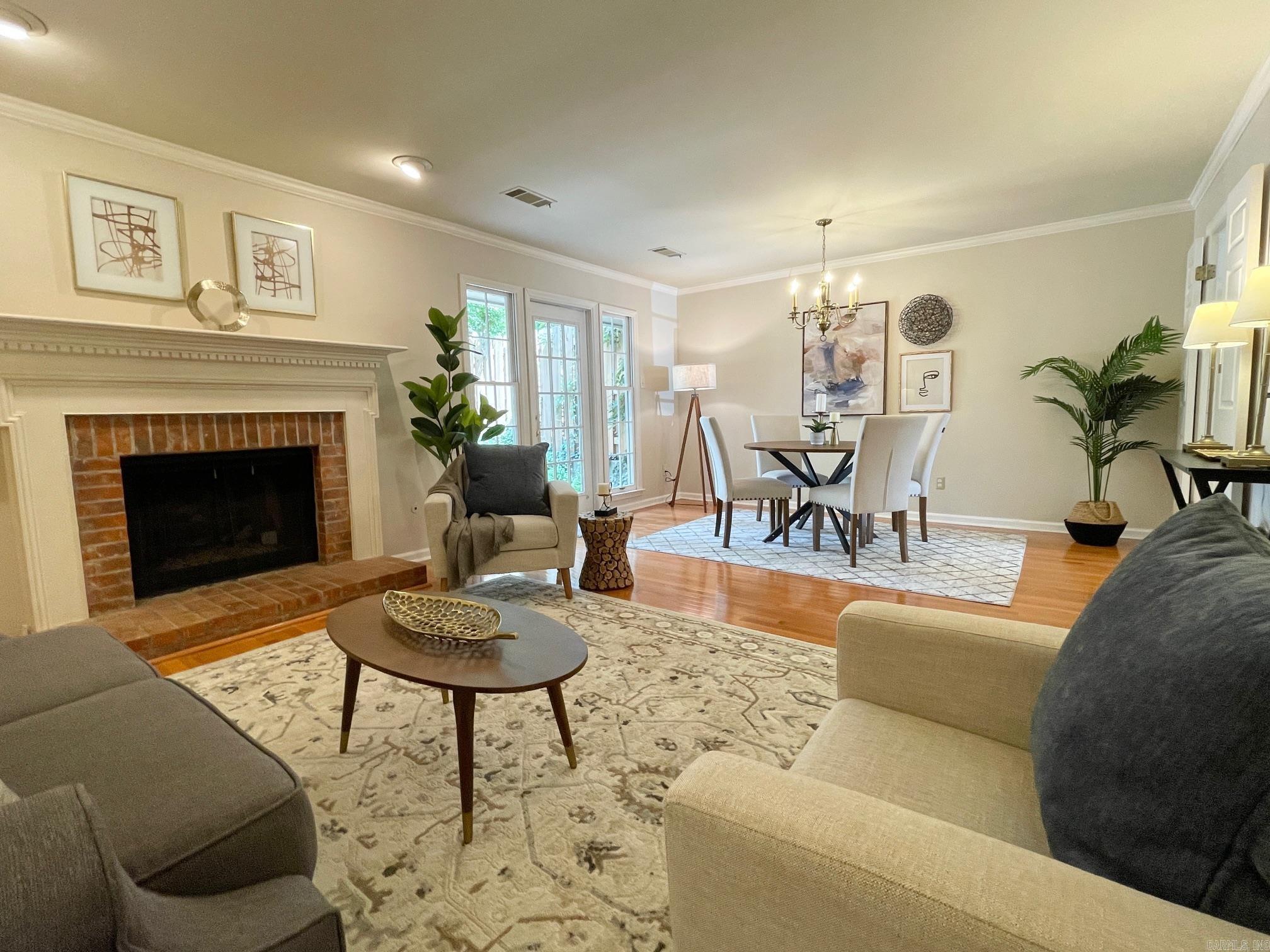 ANDOVER SQUARE - Residential